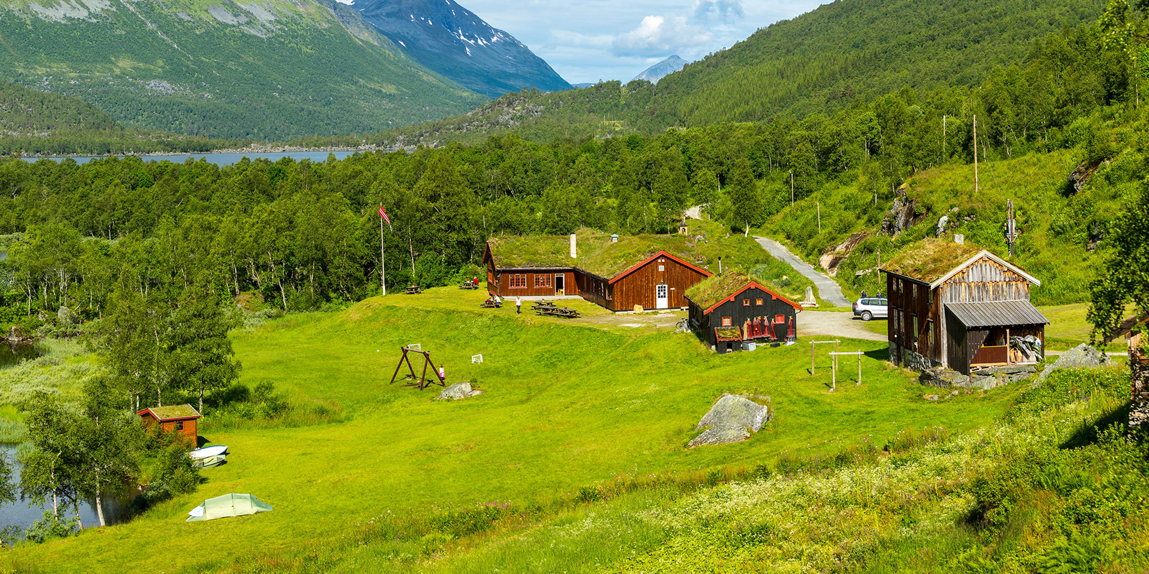 Innerdalshytta DNT cabin in Trollheimen in Trøndelag