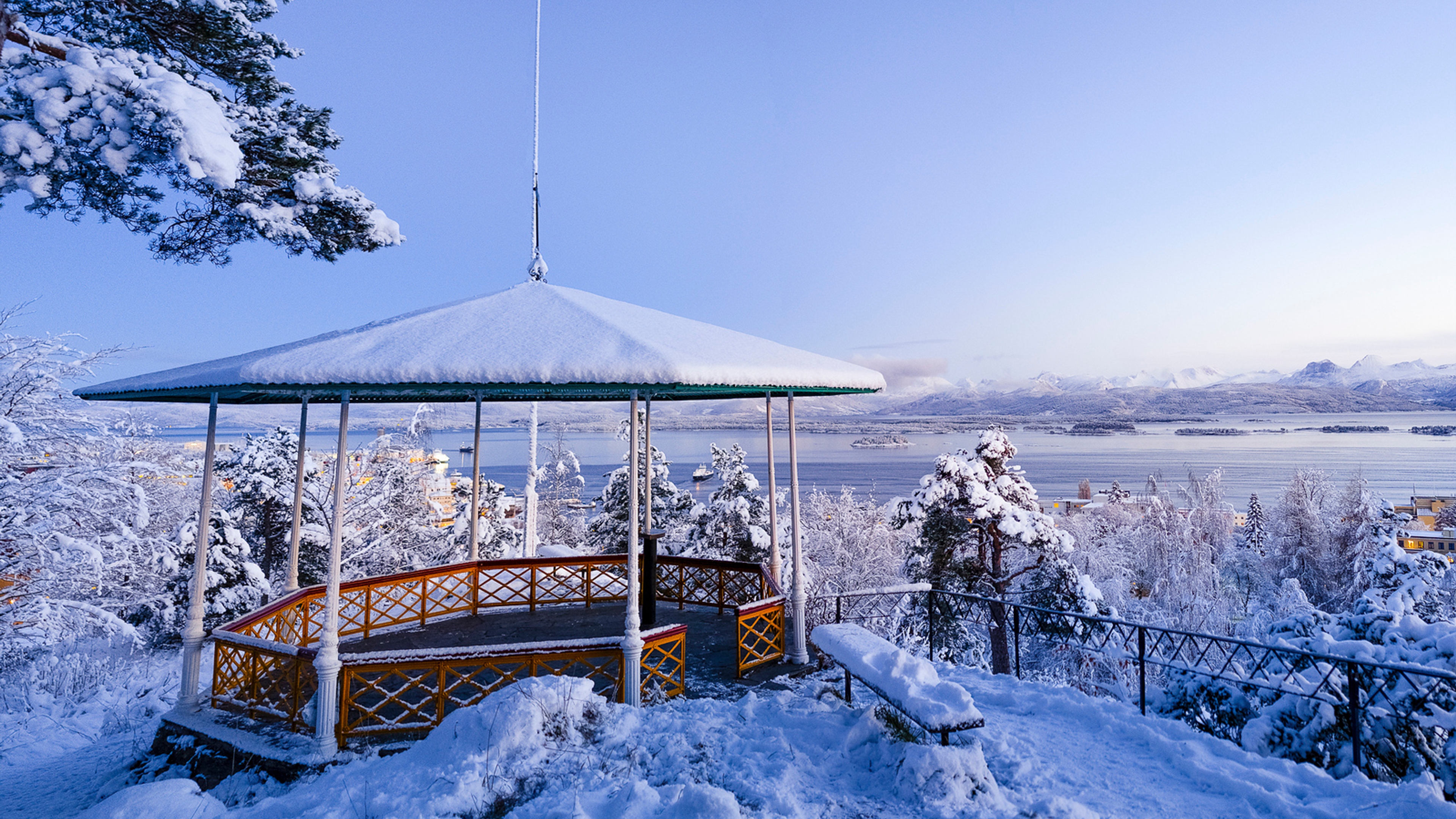 The Pavilion at Rekneshaugen in Molde, in winter