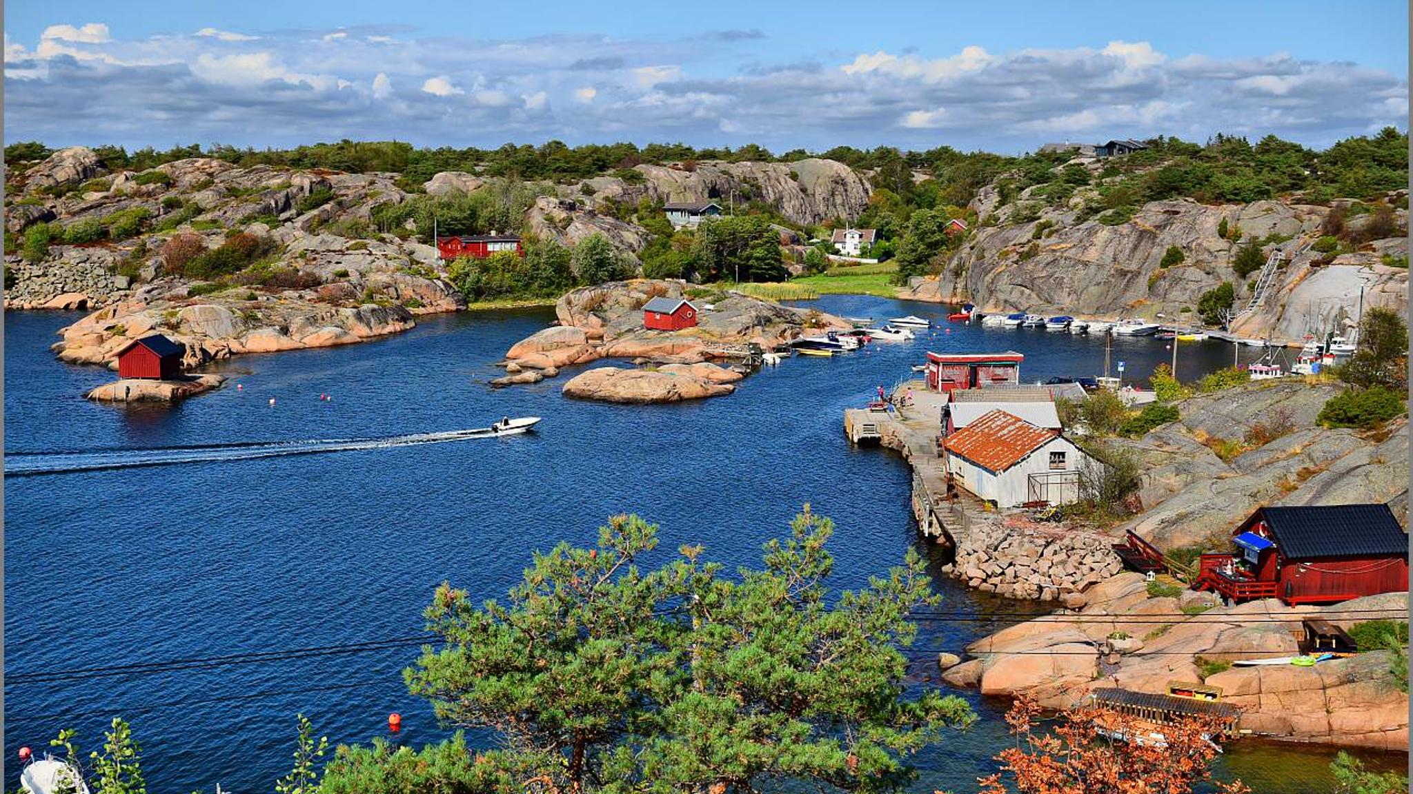 Den vakre kystlinjen på Hvaler utenfor Fredrikstad på Østlandet