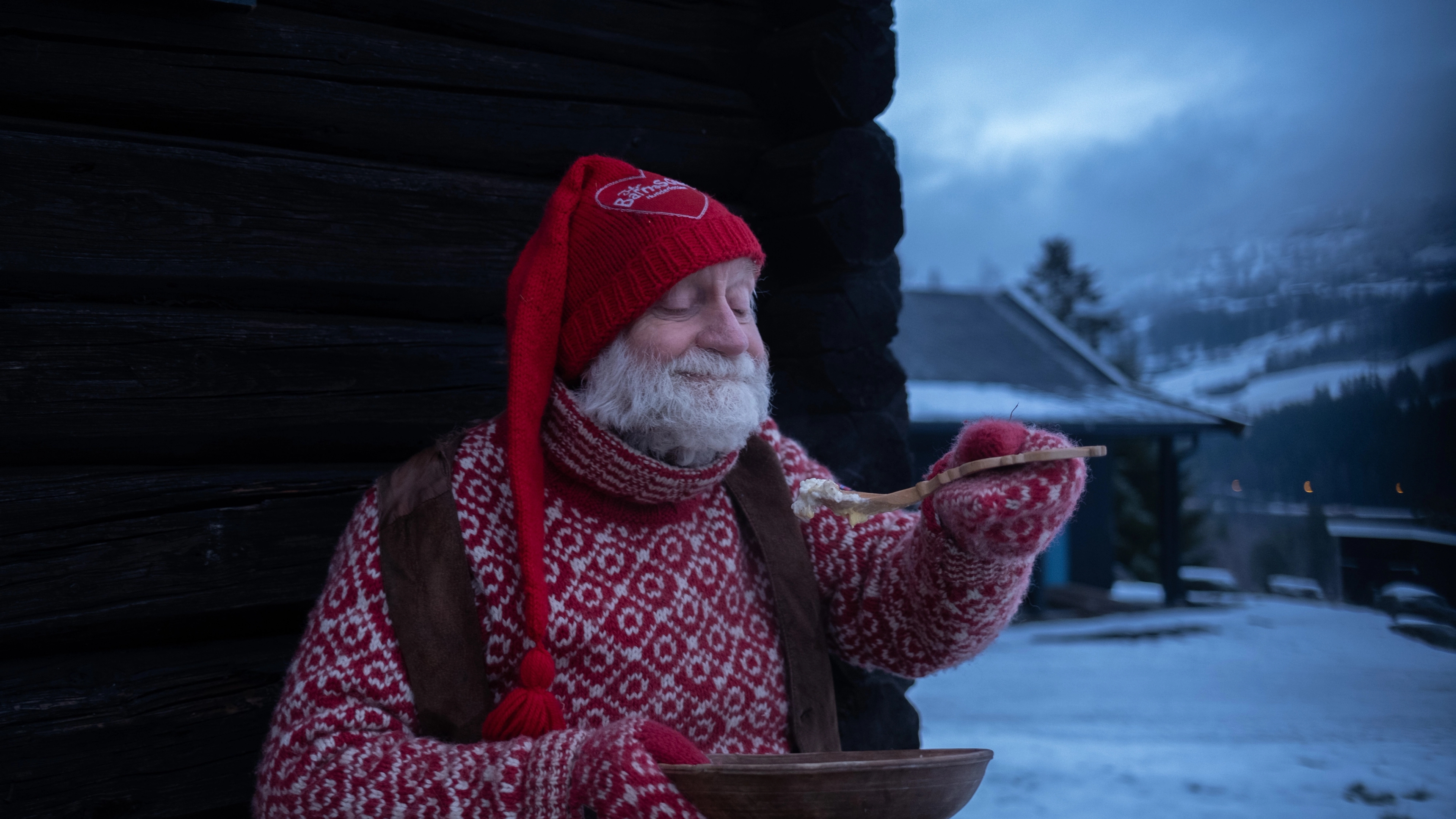 Fjøsnissen spiser grøt