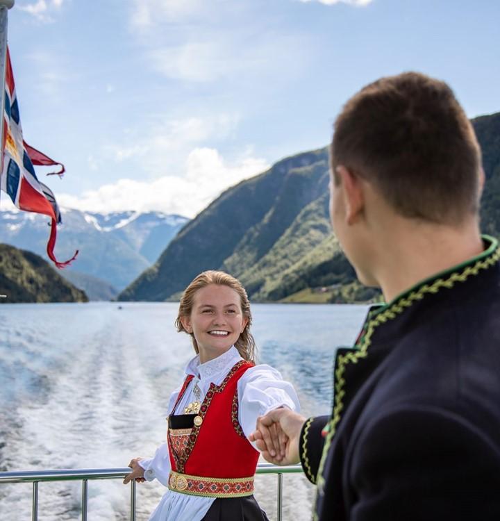 Hardangerfjord cruise tours