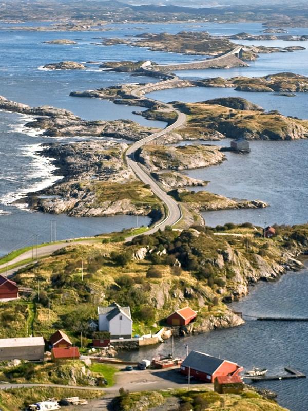 Luftbillede af Atlanterhavsvejen i Nordvest, Norge