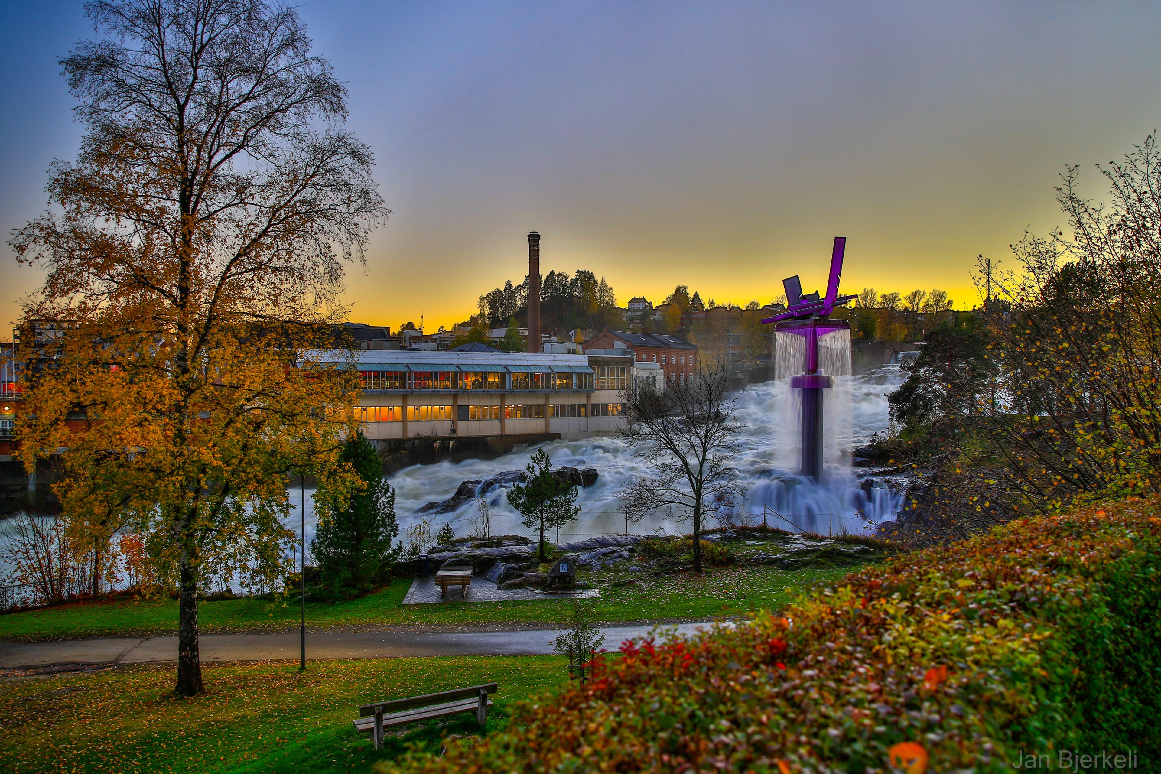 The sculpture Oppgangssaga in a river in Hønefoss, Eastern Norway