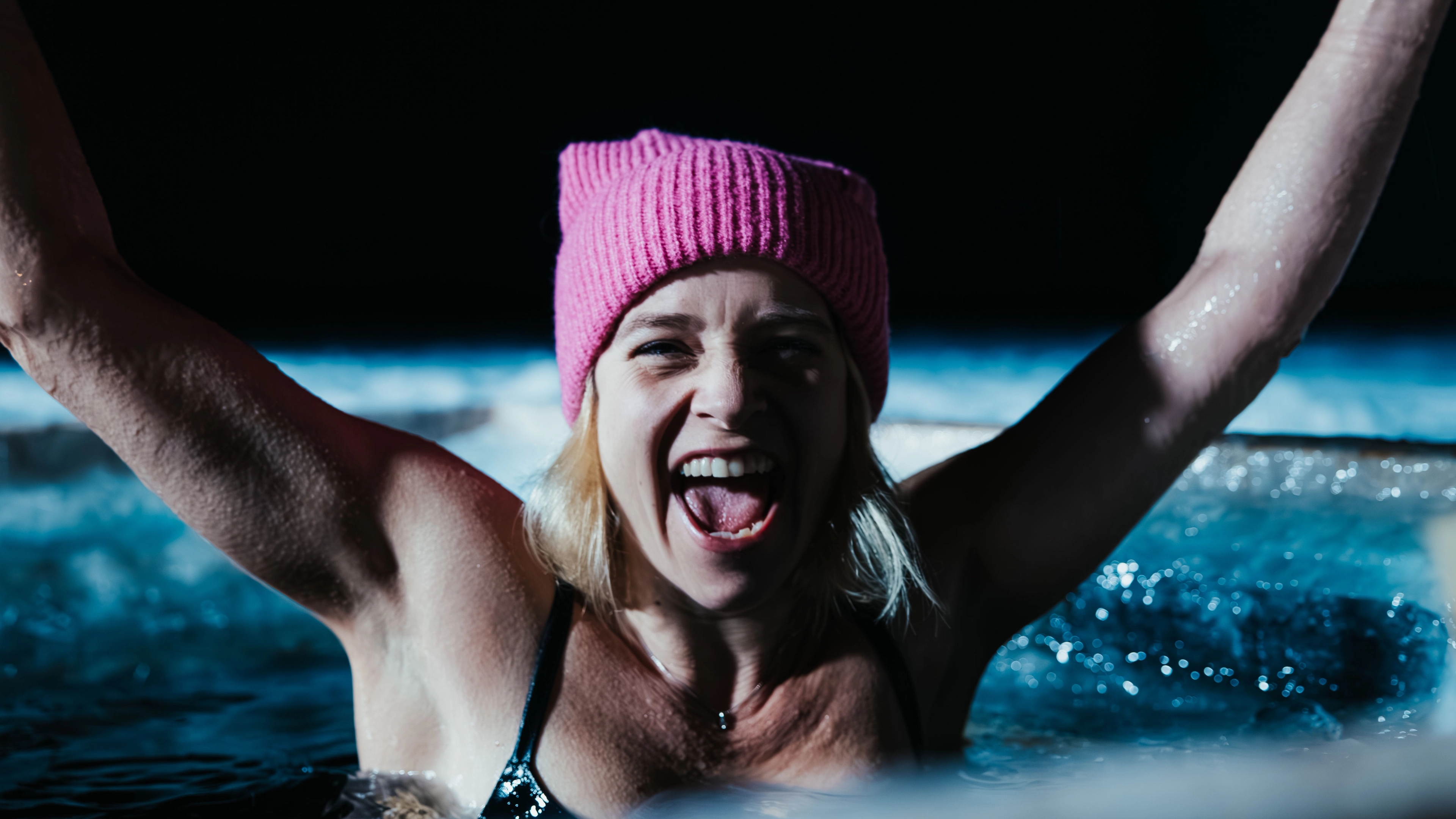 Happy ice bather at Rokosjøen in Løten