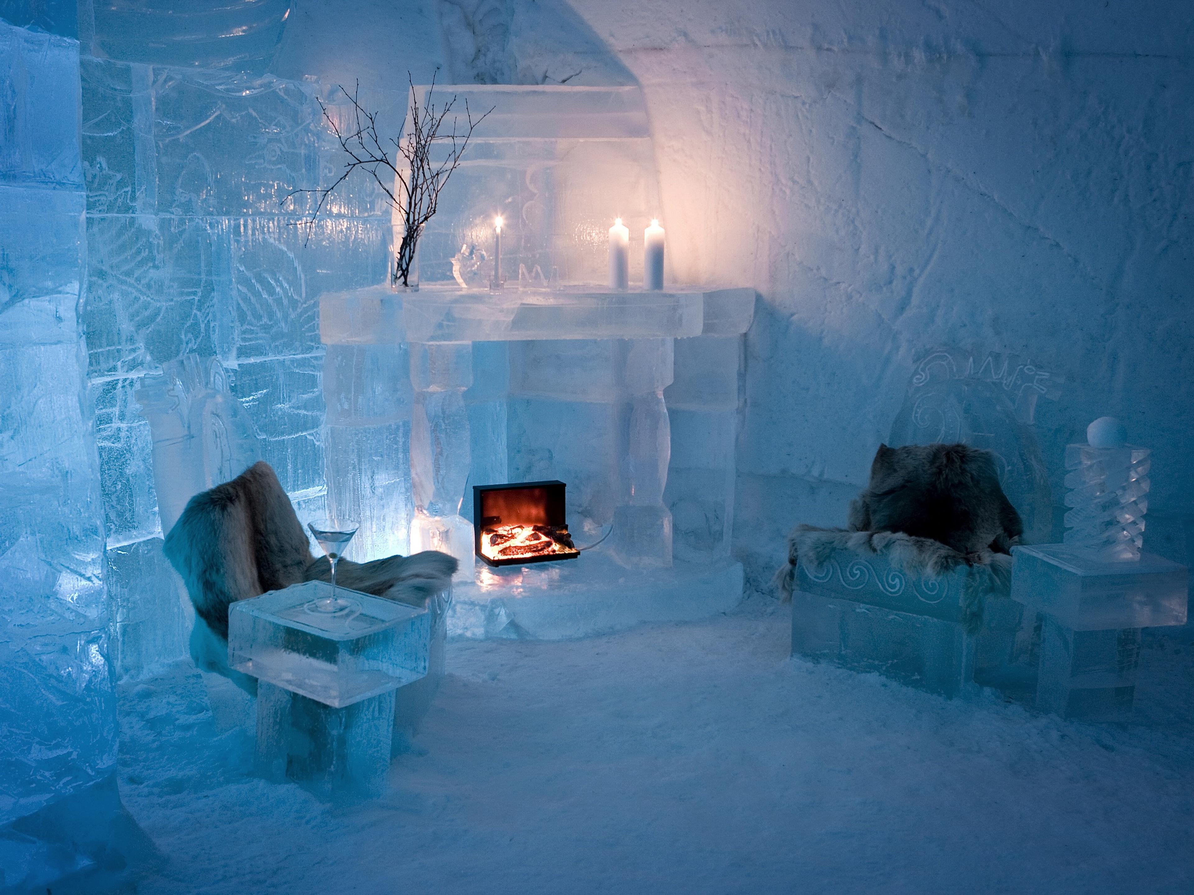 A snowhotel room in Alta