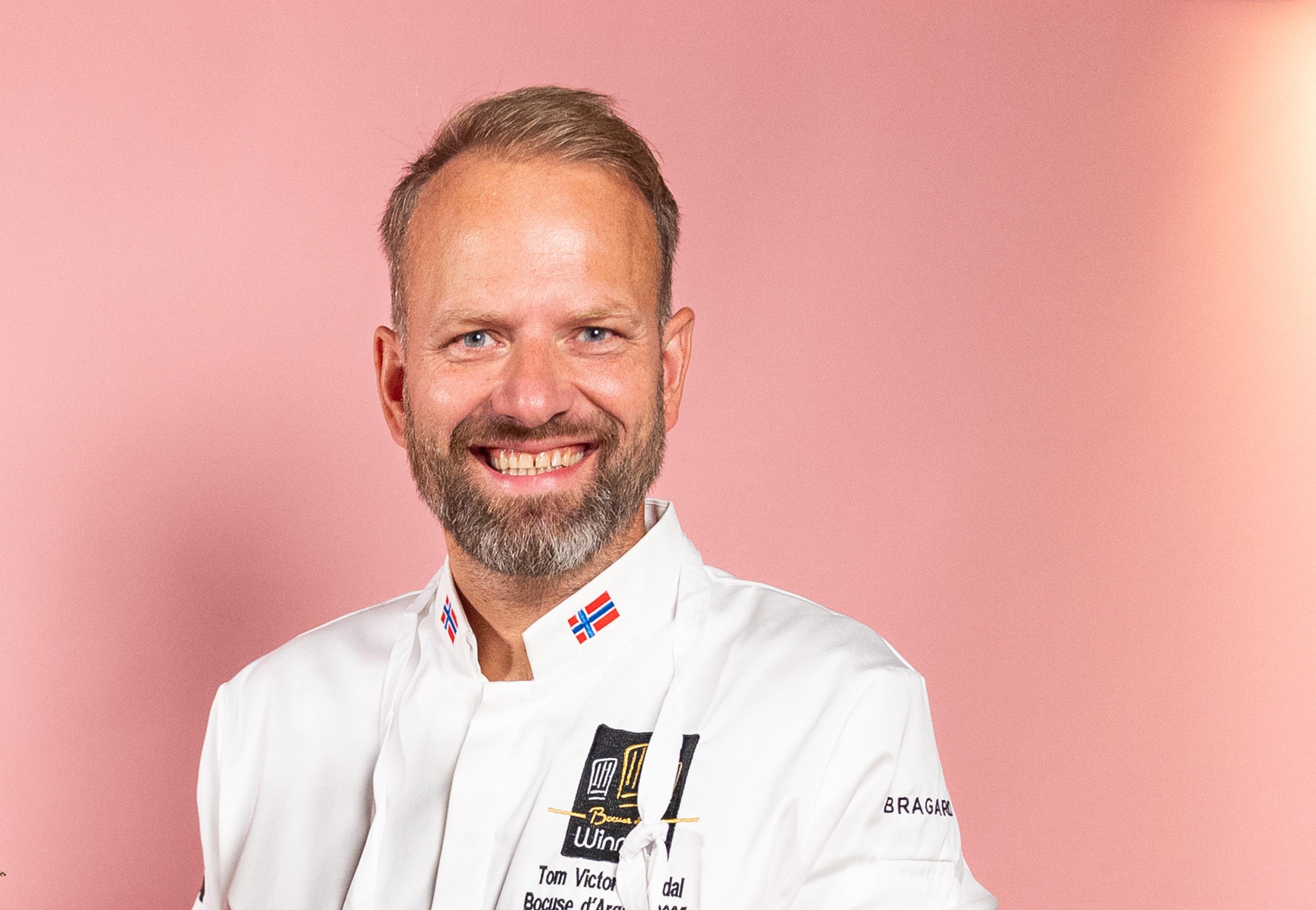 A portrait picture of chef Tom Victor Gausdal.