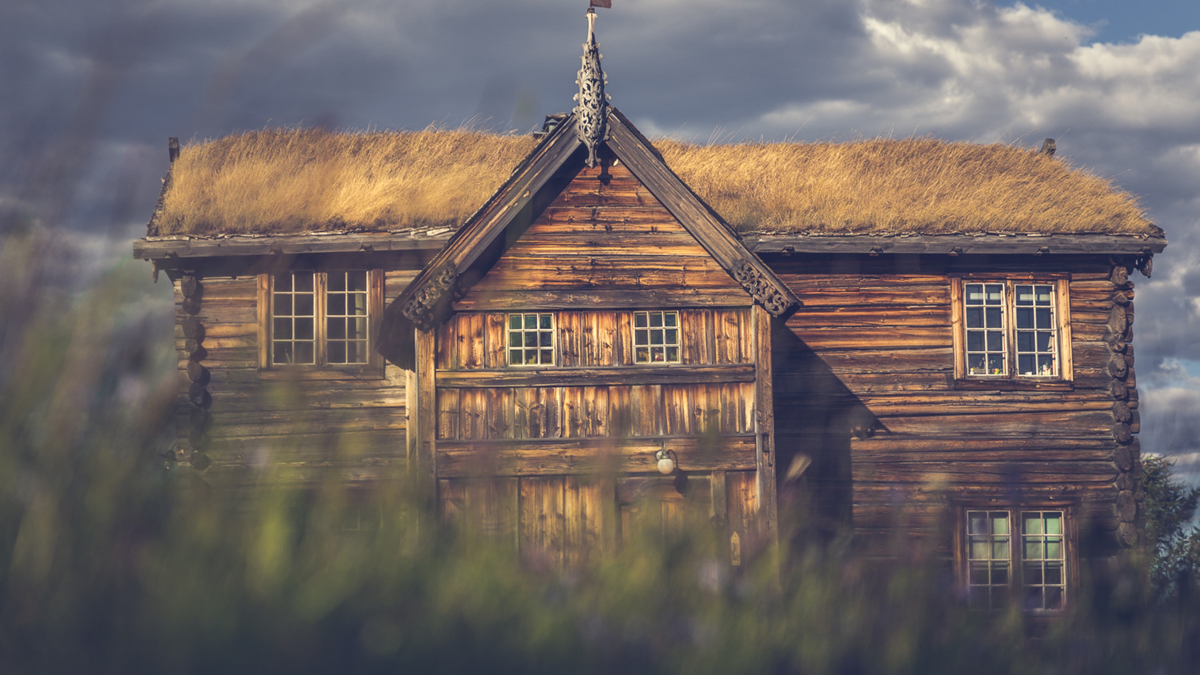 Exterior image of Valbjør Farm in Vågå near Jotunheimen, Eastern Norway
