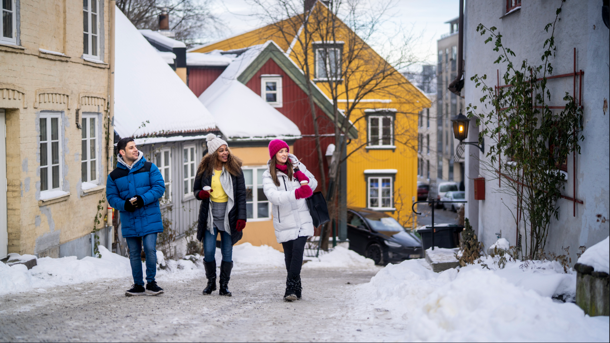 Winter stroll in Oslo through the historical Damstredet