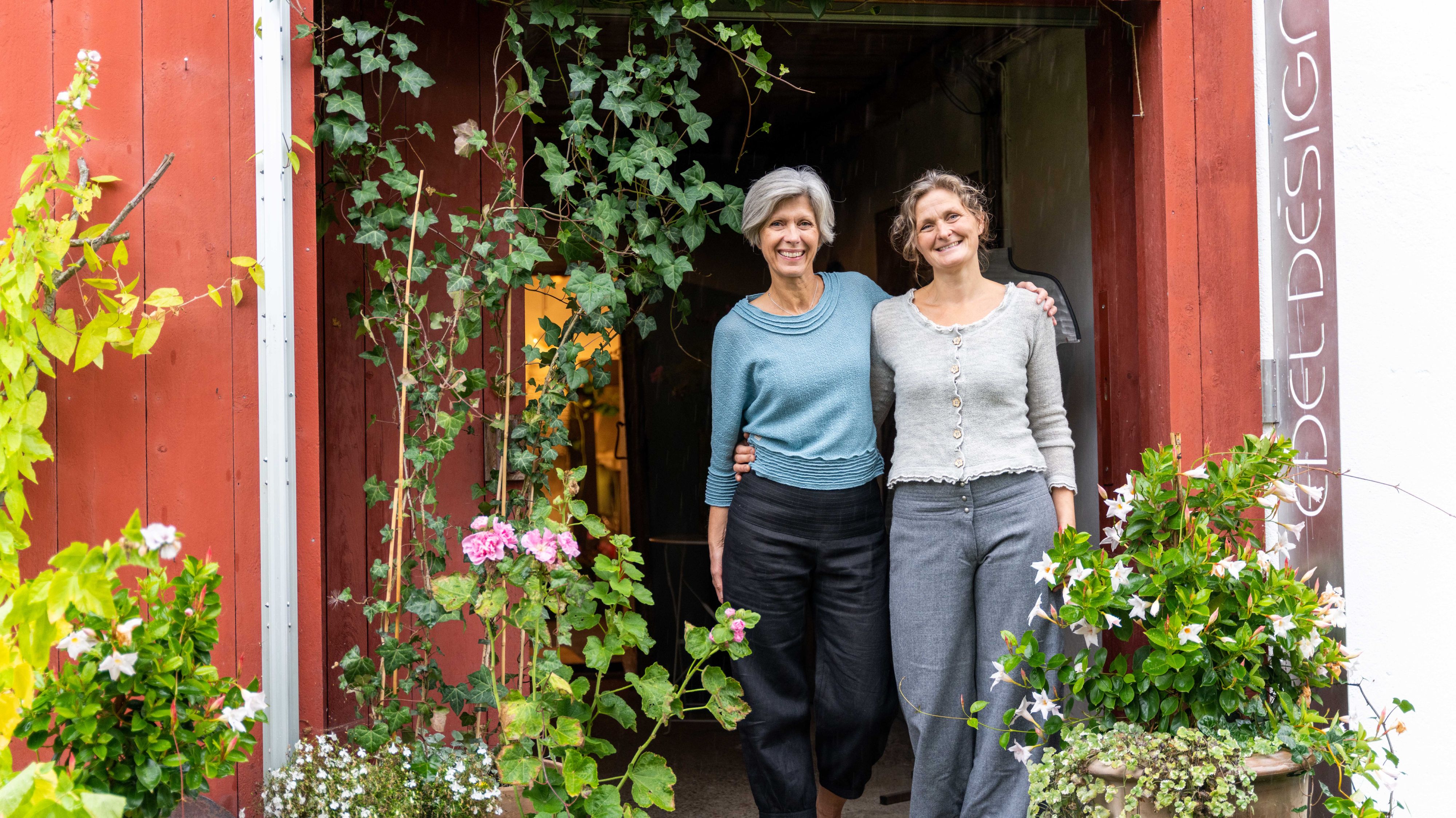 Two people welcomes you to Edel Design at Nes, Eastern Norway.