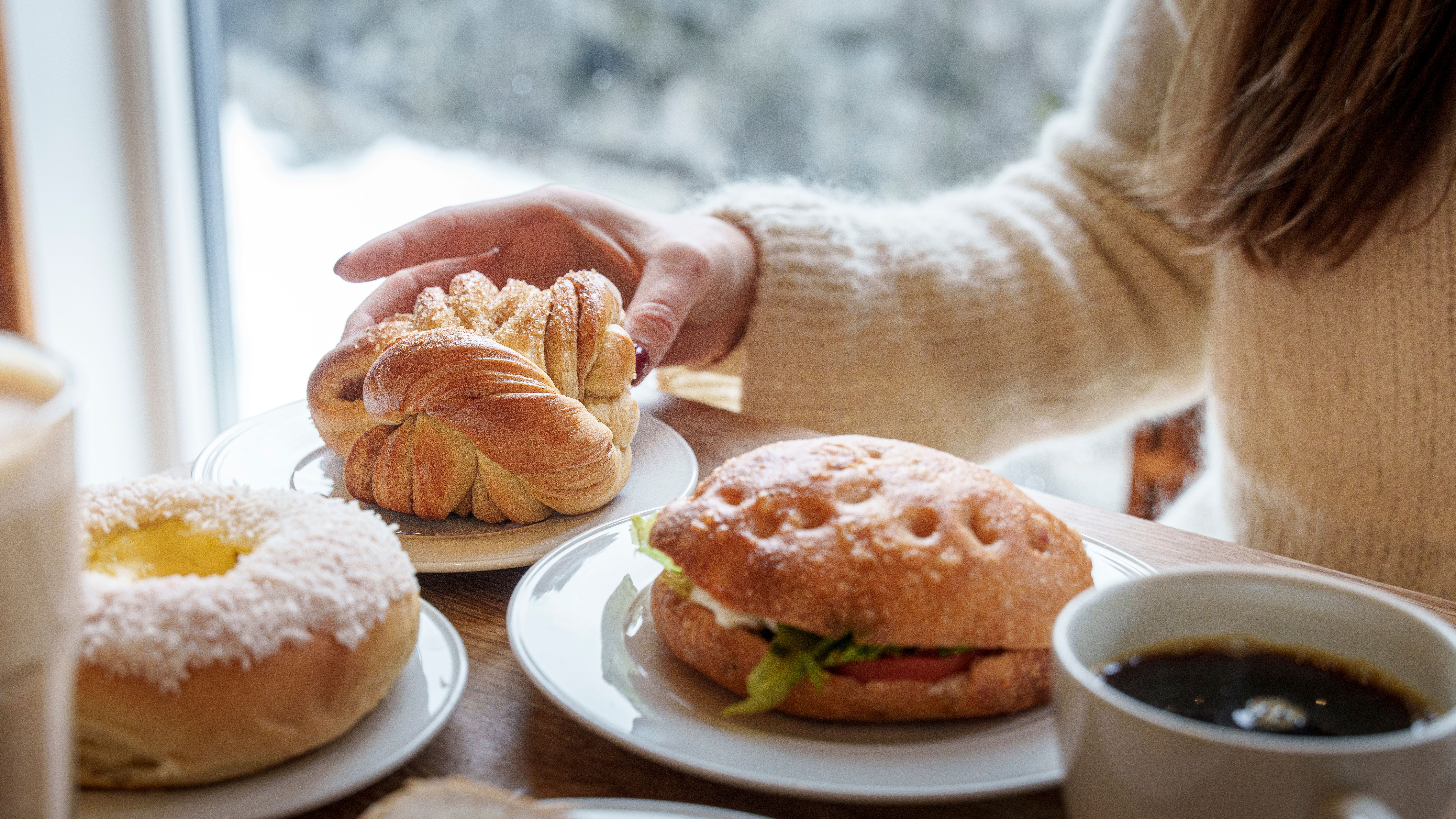 Baked goods at the bakery Bakeriet i Lom.