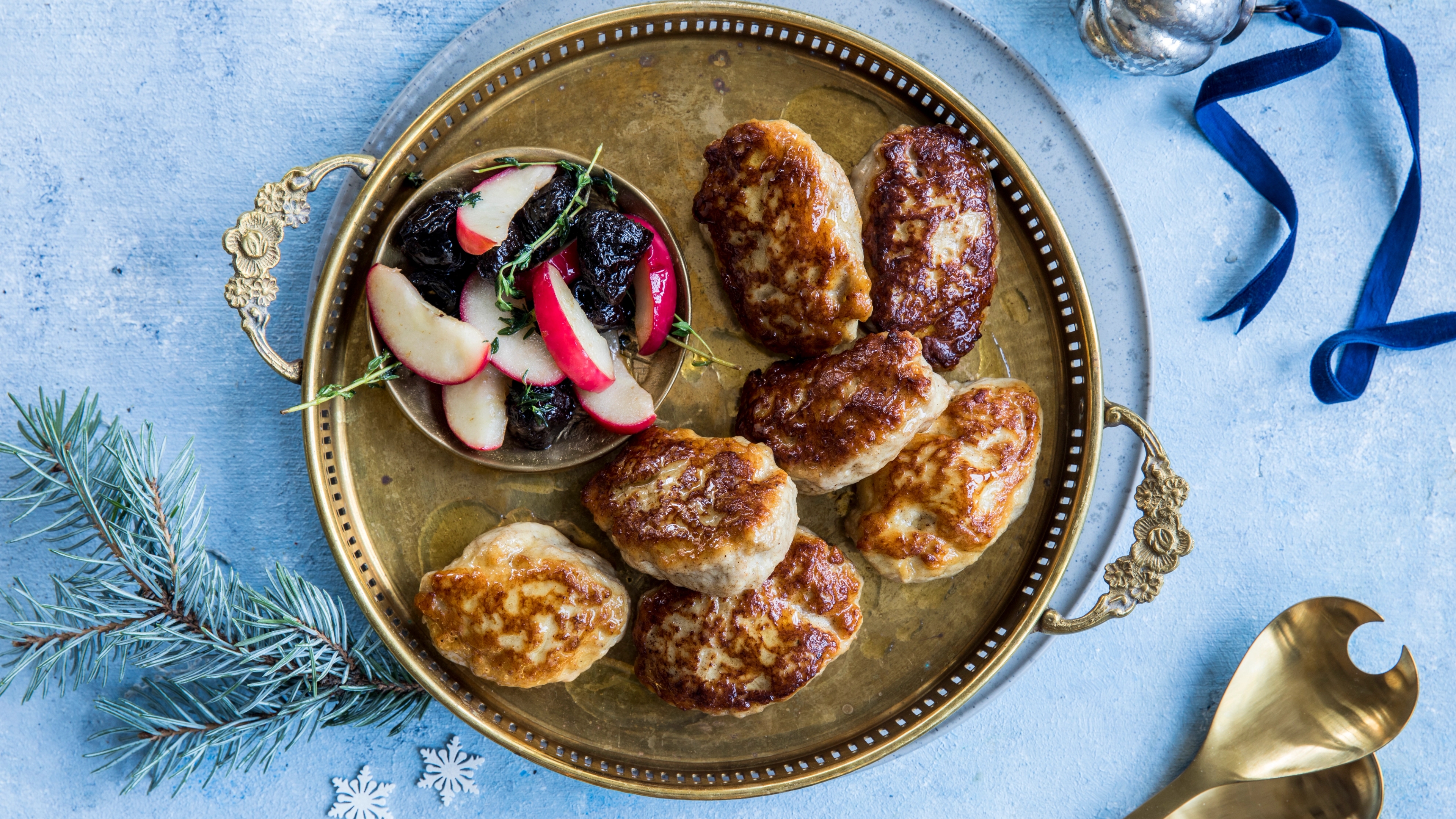 Christmas "medisterkaker"