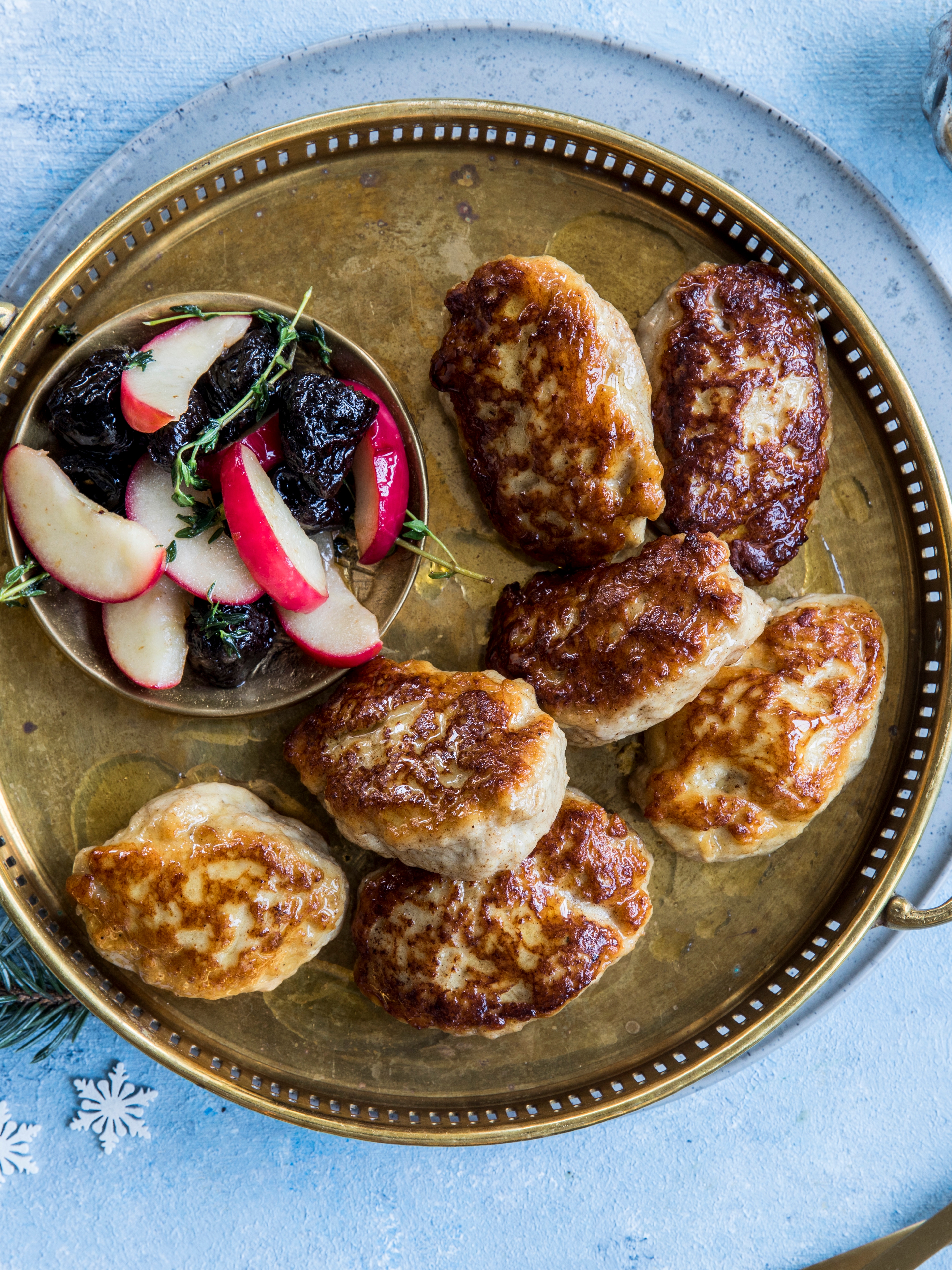 Christmas "medisterkaker"