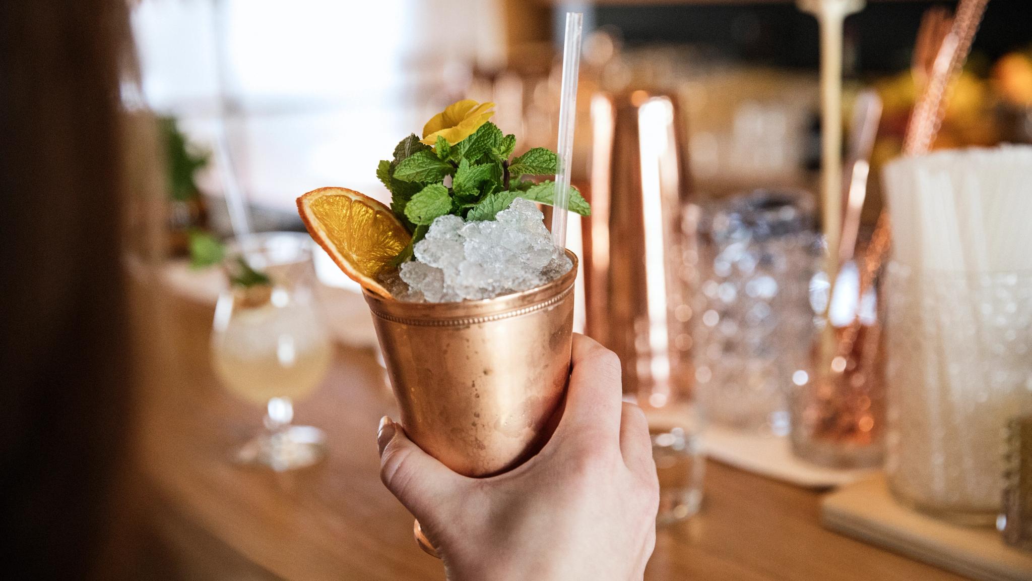 Drink i Bro restaurant, Ålesund, Vestlandet