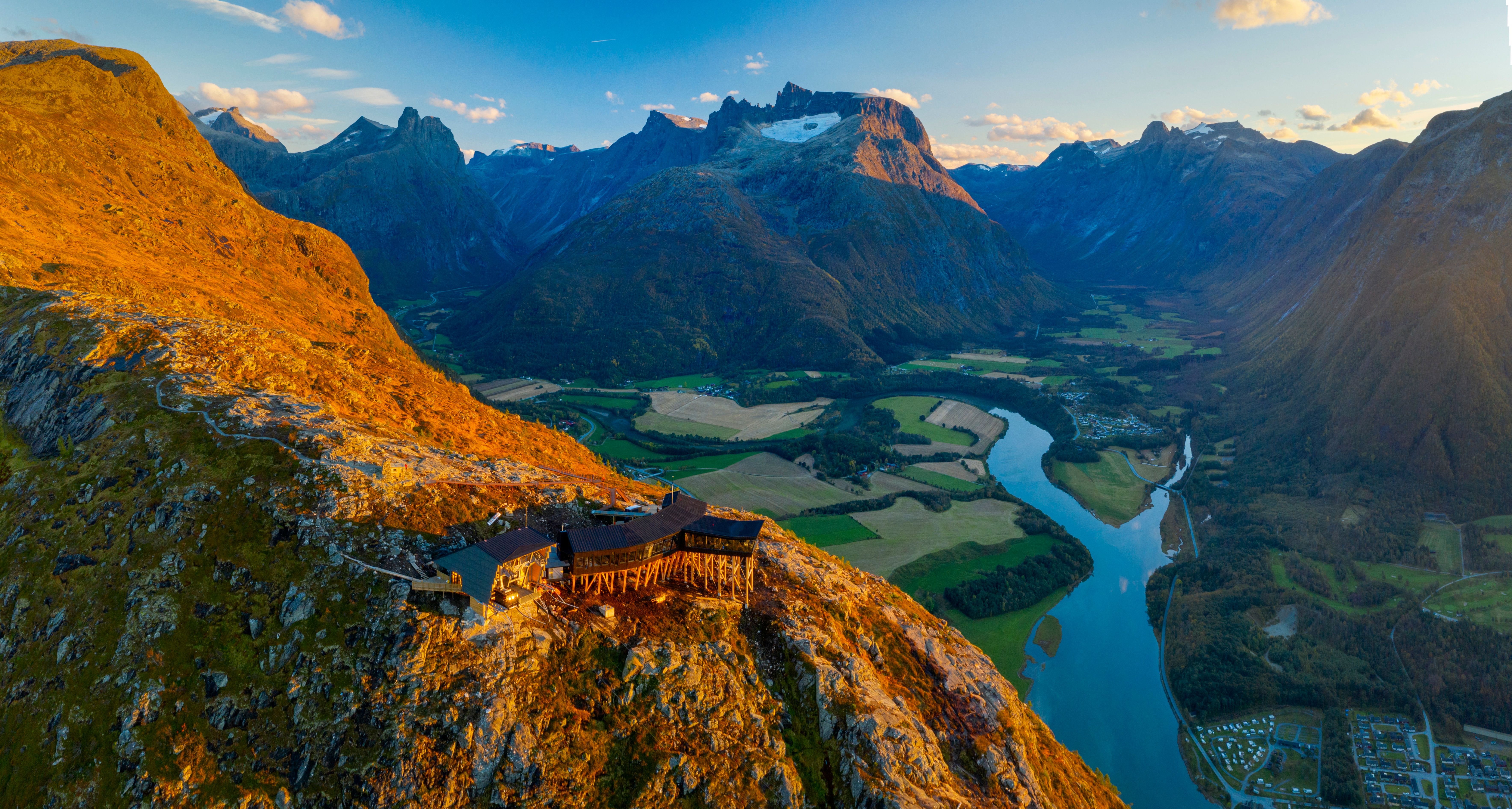 Eggen restaurant on Nesaksla mountain