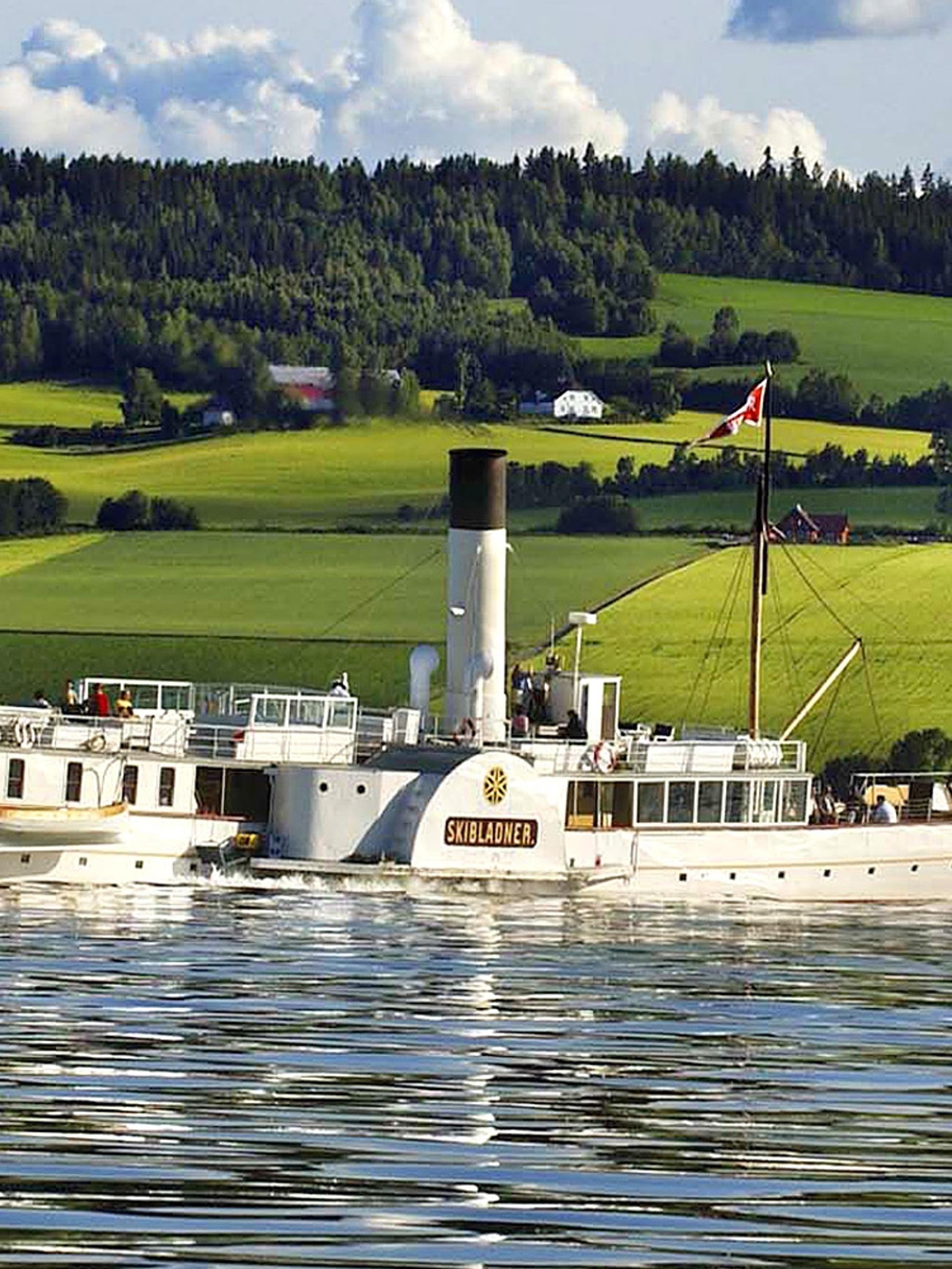 Skibladner, "The white swan of Mjøsa"