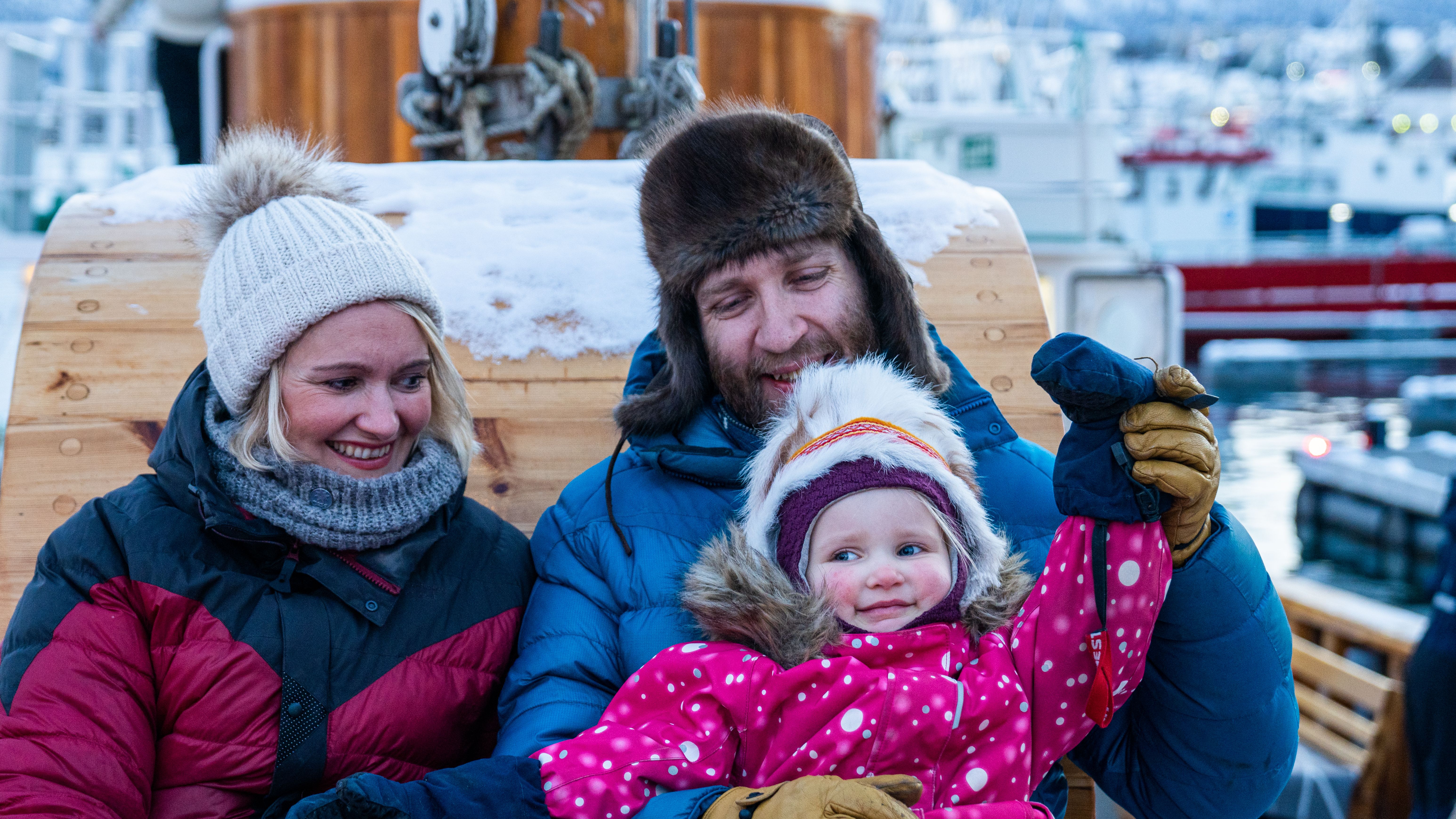 A family going on a boat trip with Hermes II in Tromsø