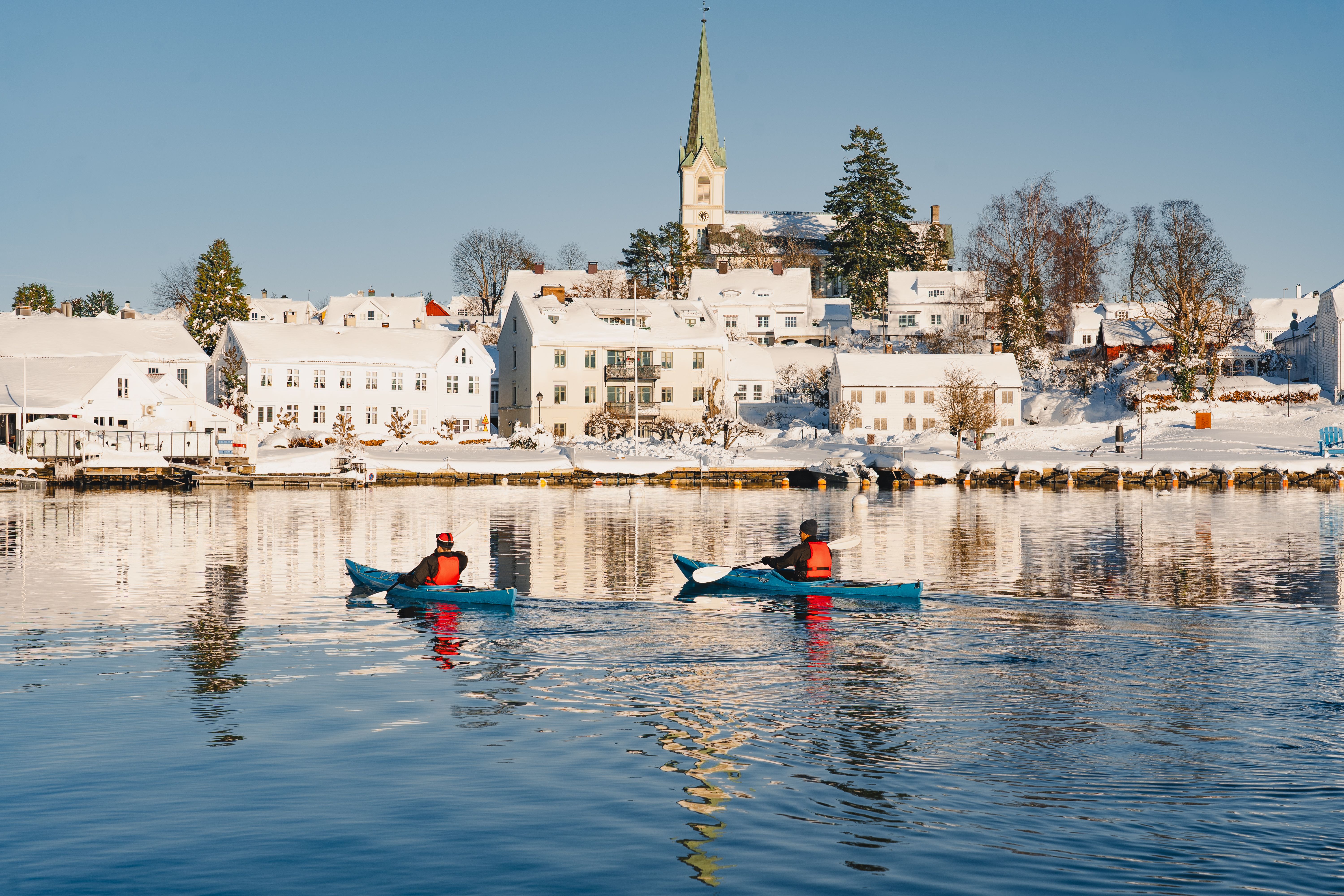 Kayaking in the archipelago in Lillesand with Padlegleden AS.