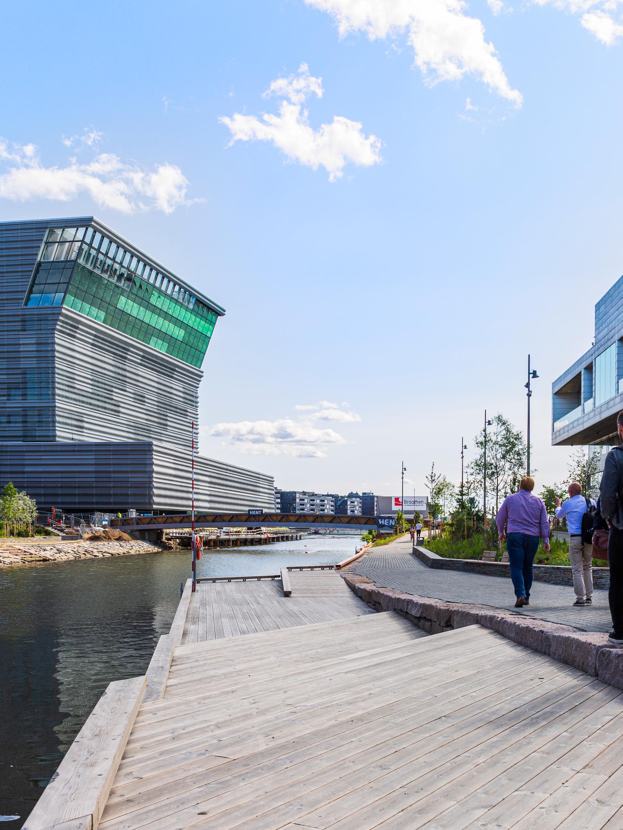 Det mye Munchmuseet ligger like ved Operahuset i Oslo