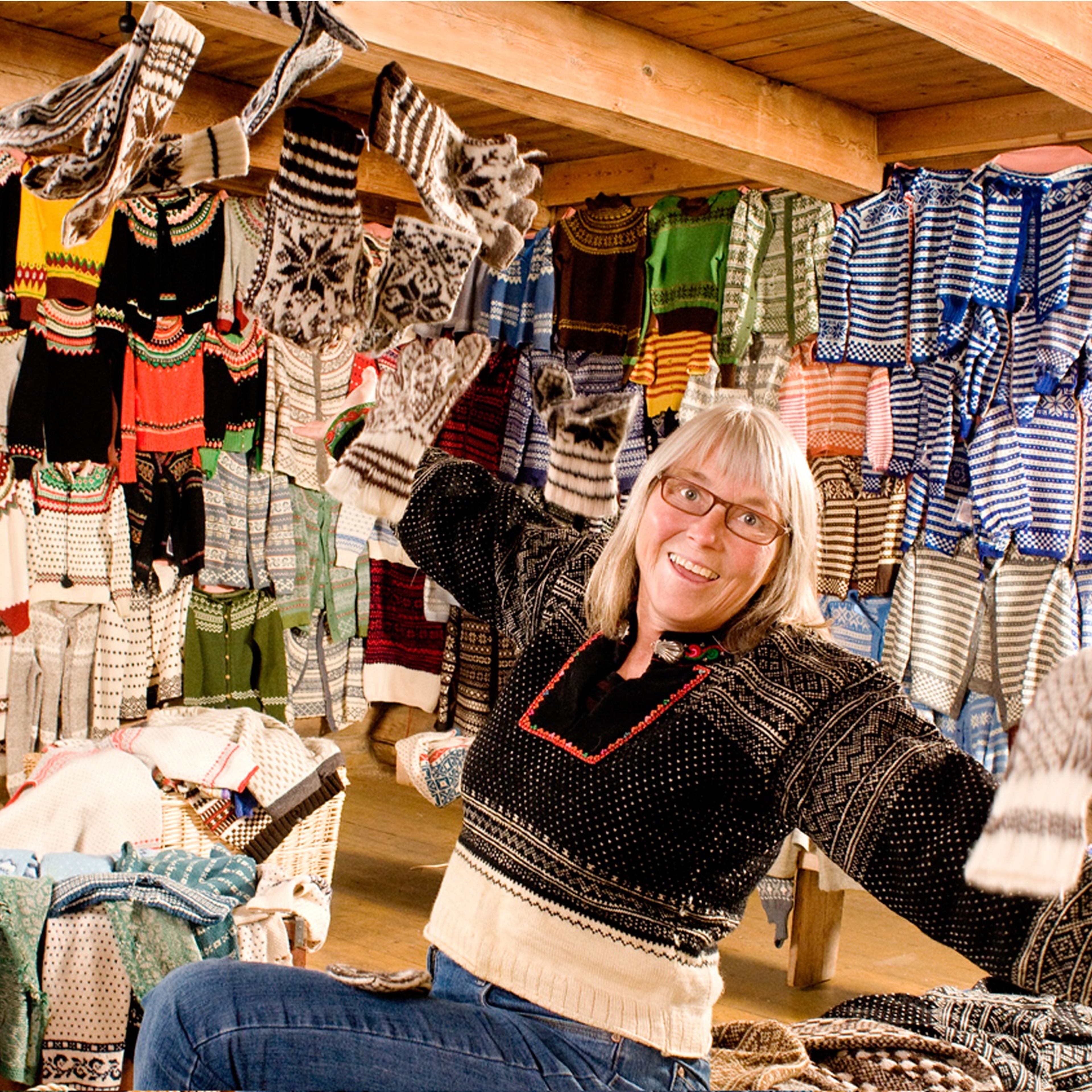 Annemor Sundbø wearing the Setesdalskofte