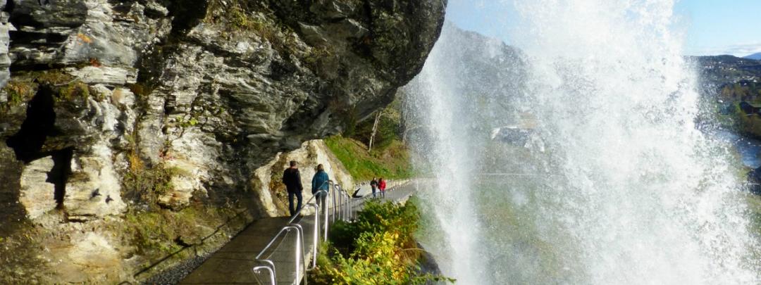 Fosser og fossefall | 10 av verdens høyeste fosser finnes i Norge