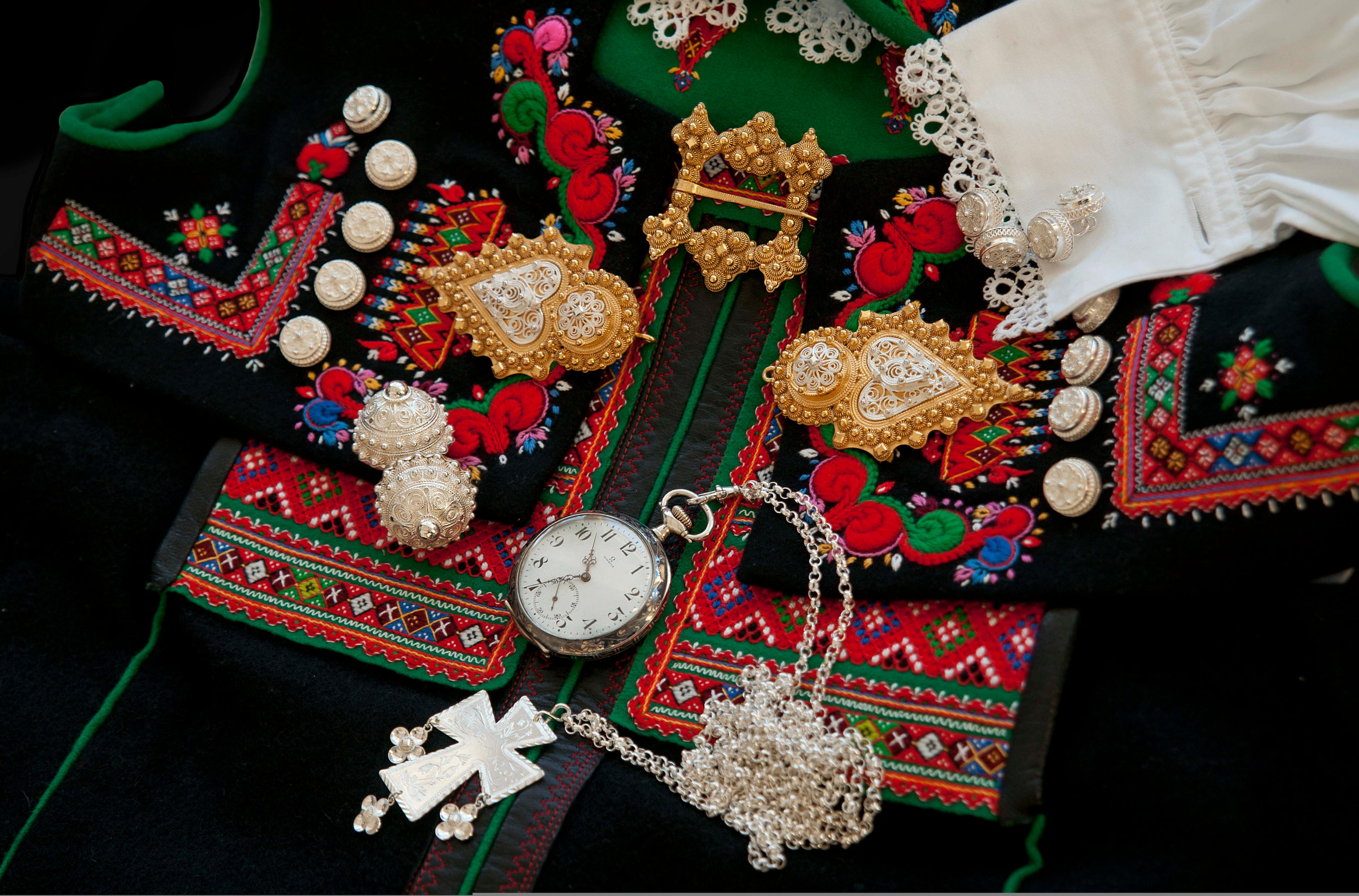 Sølvgarden Setesdal bunad and silver