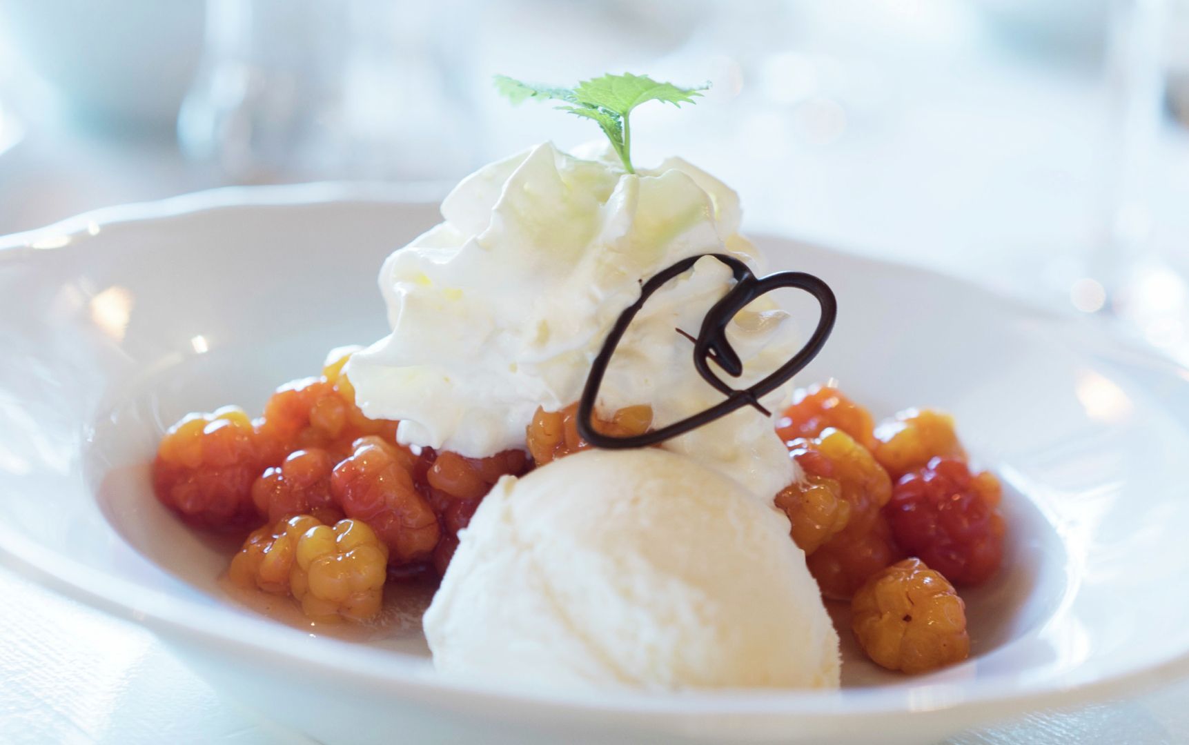 Cloud berries and ice cream