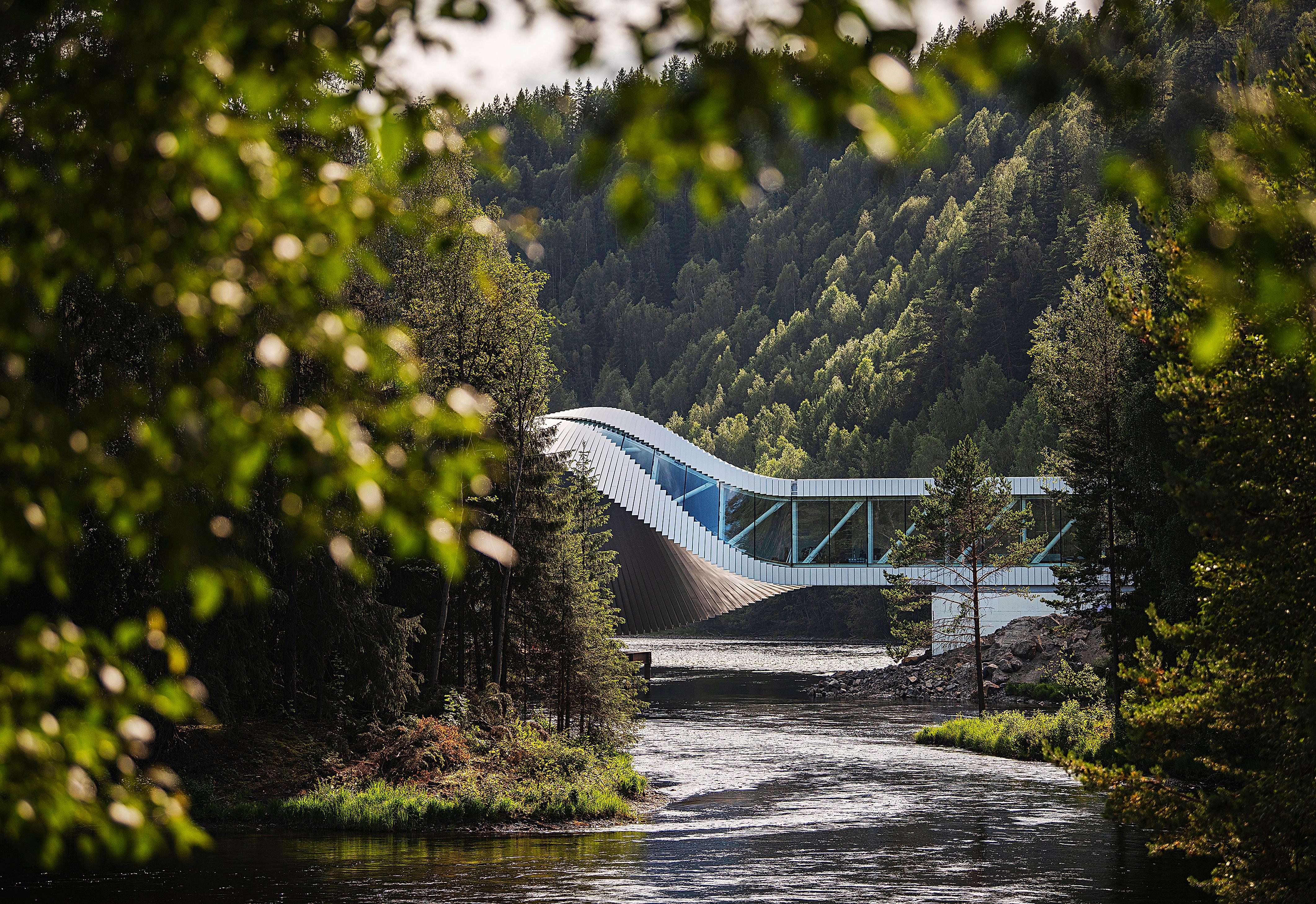 Het museumgebouw ’The Twist’ aan het Kistefos Museum in Hadeland, Oost-Noorwegen
