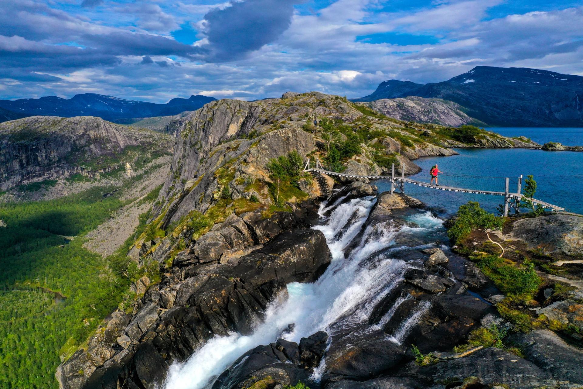 Vandfald | Se 10 af verdens højeste vandfald i Norge