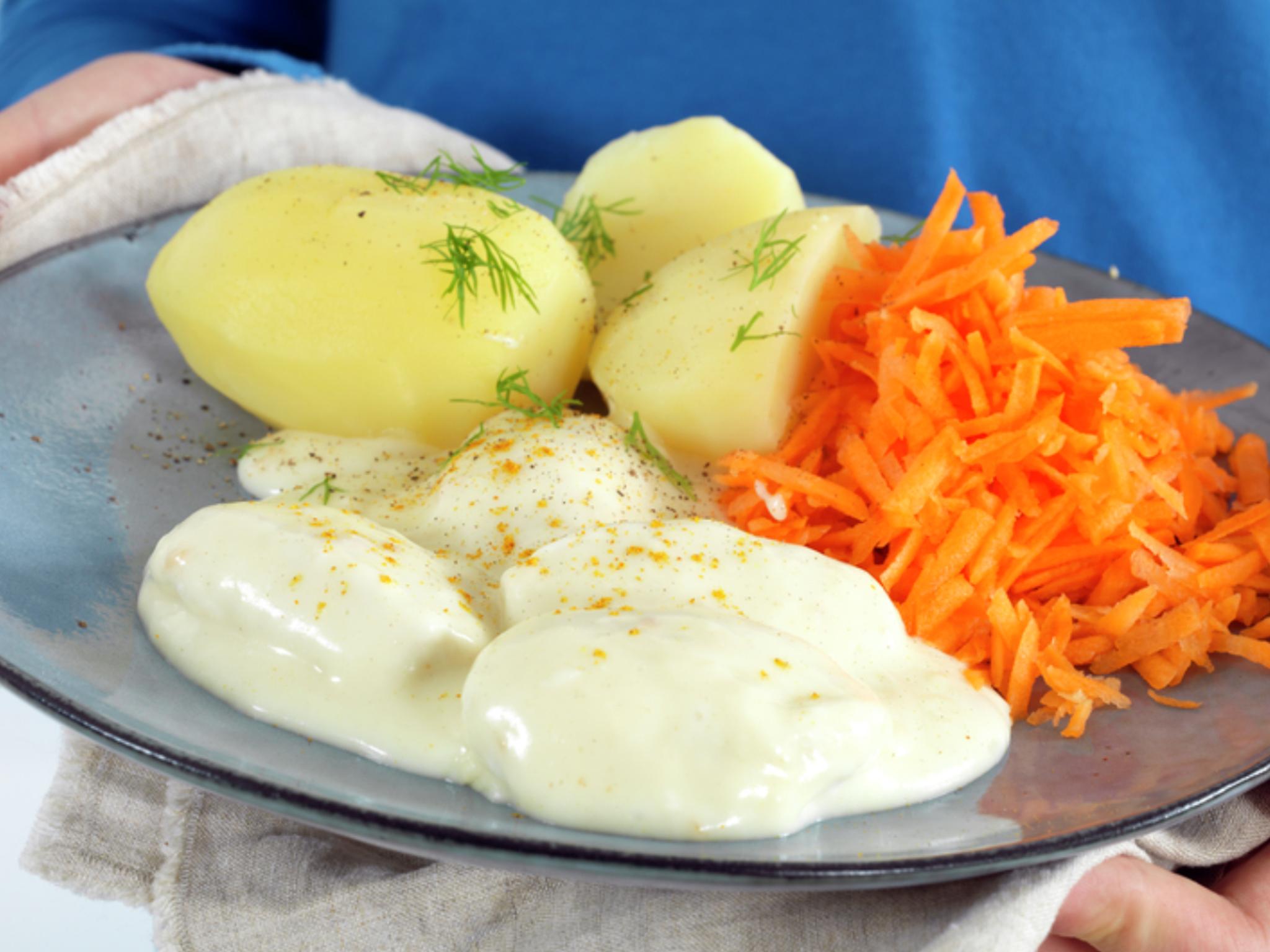 Fish balls in white sauce