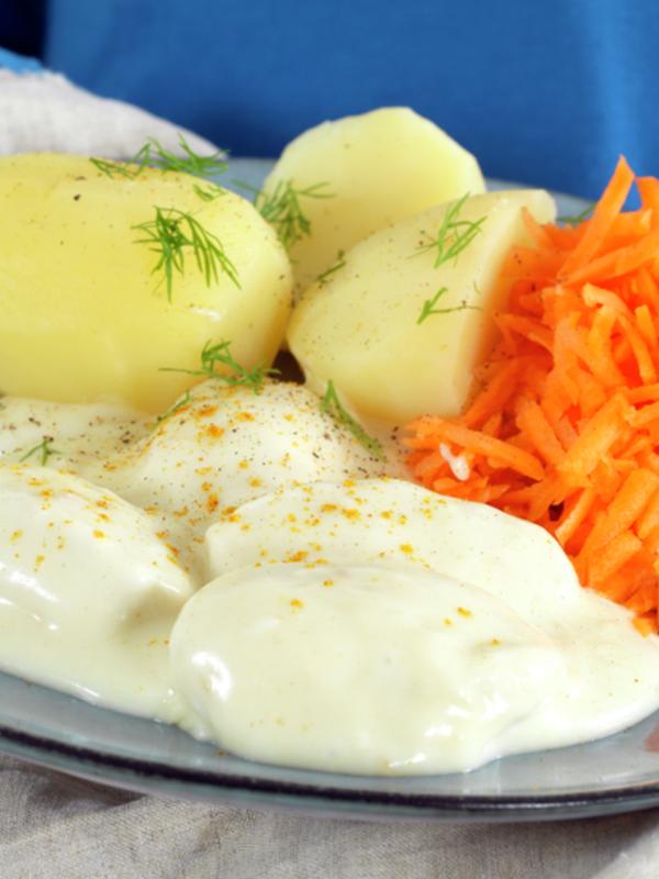 Fish balls in white sauce