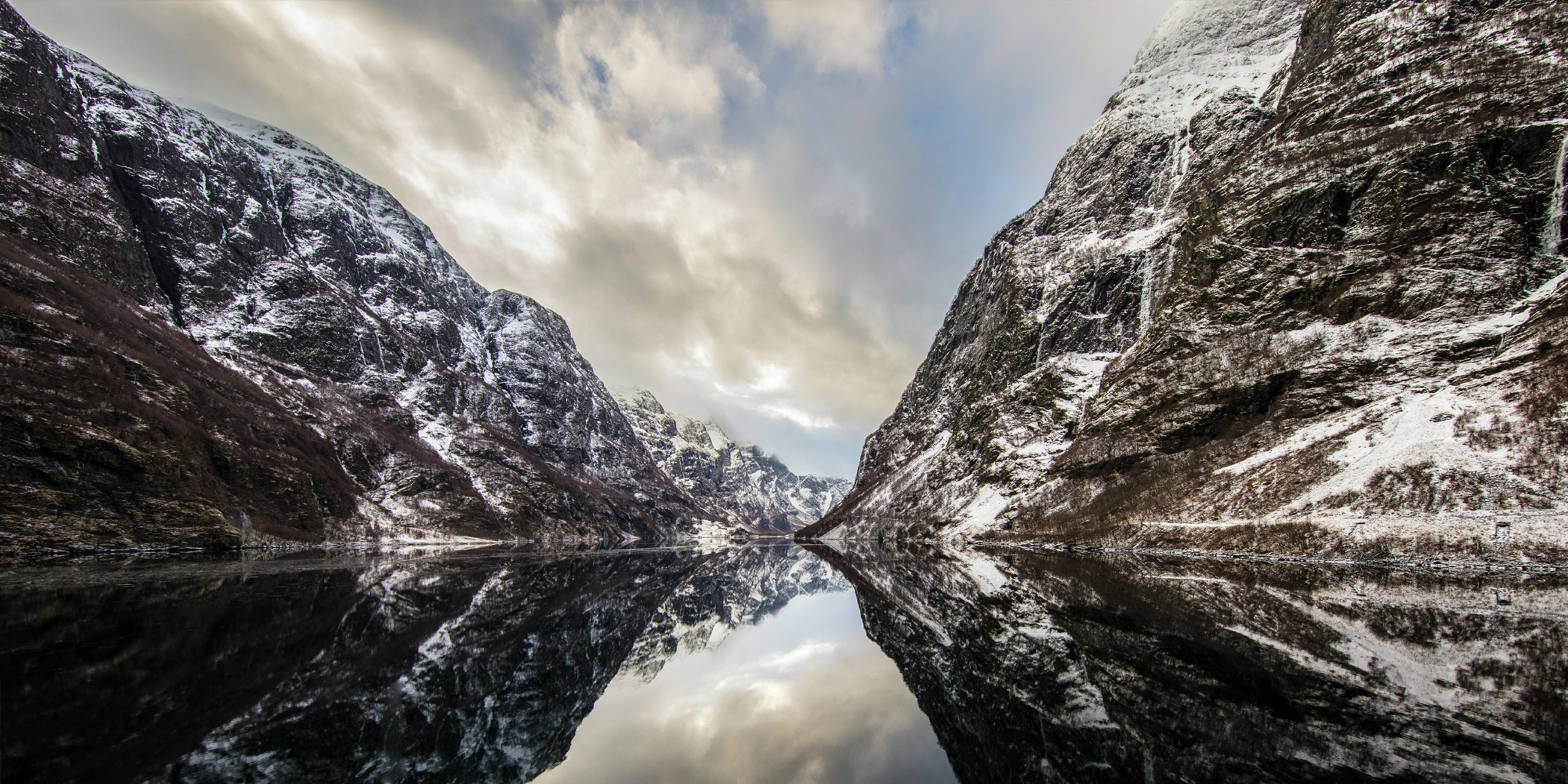 Mountain meets fjords in Flåm