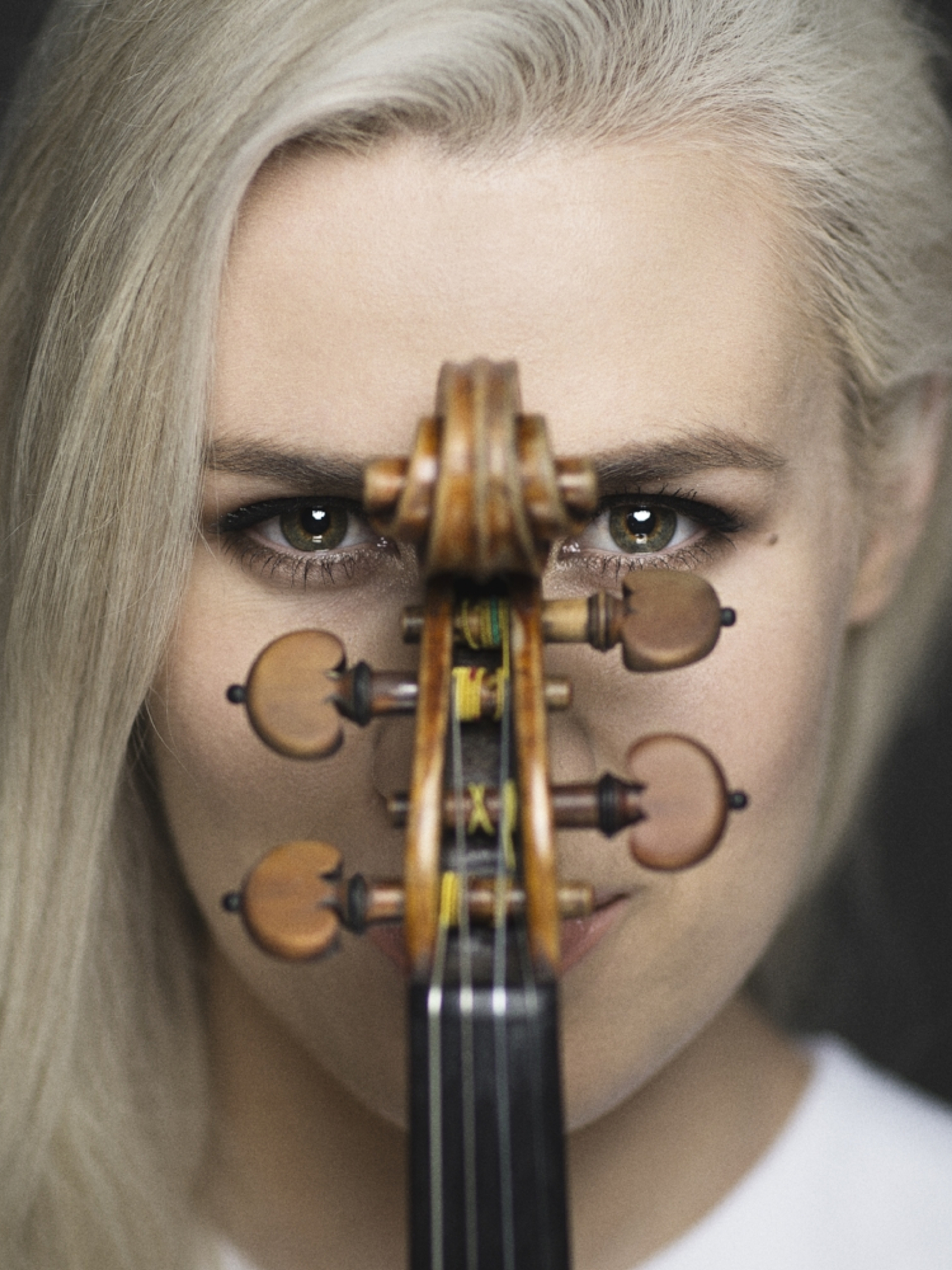 Portrait of the Norwegian violinist Eldbjørg Hemsing with her violin