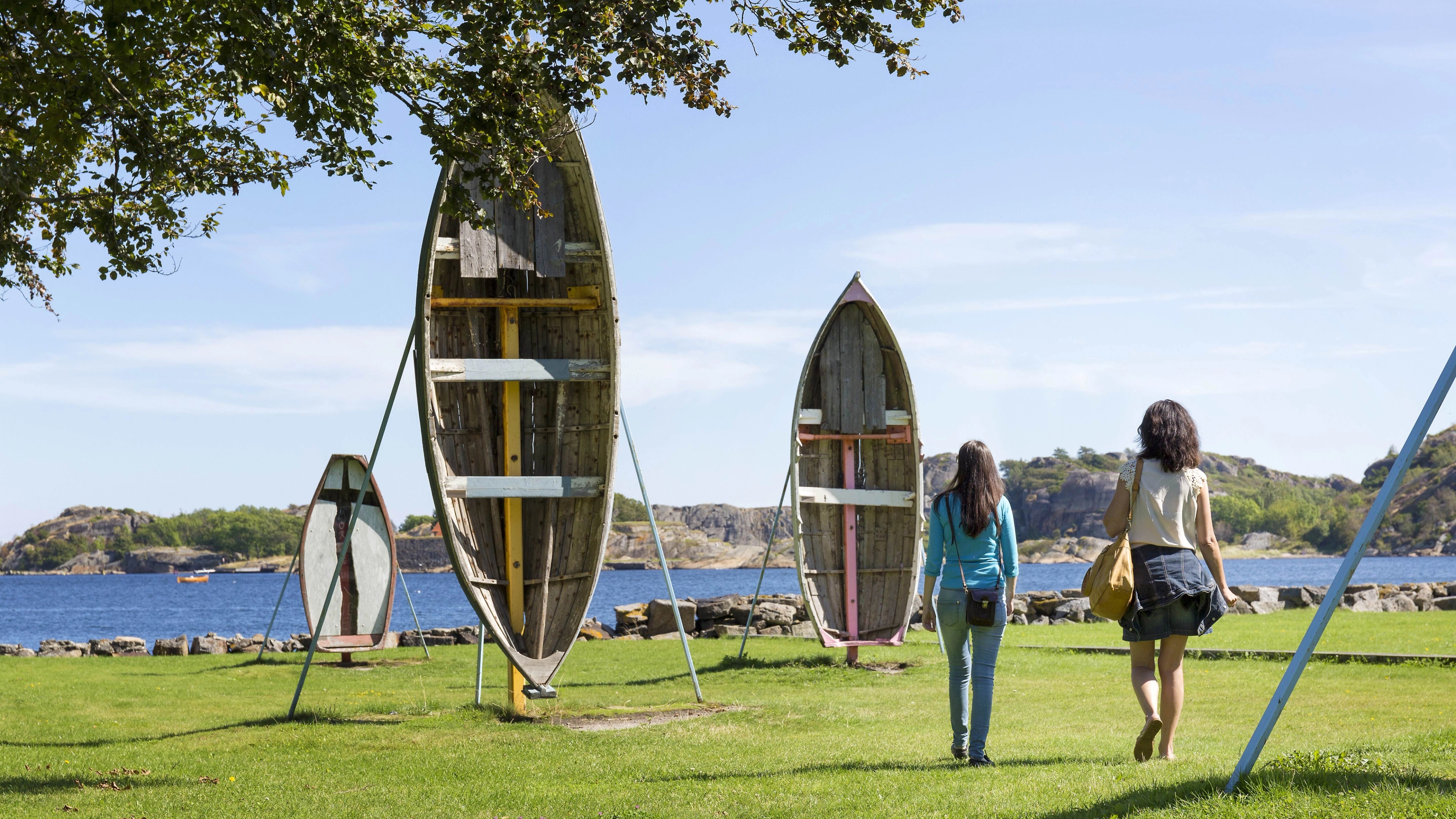 The art installation "Fredsskipene" at Fredriksvern Verft in Stavern