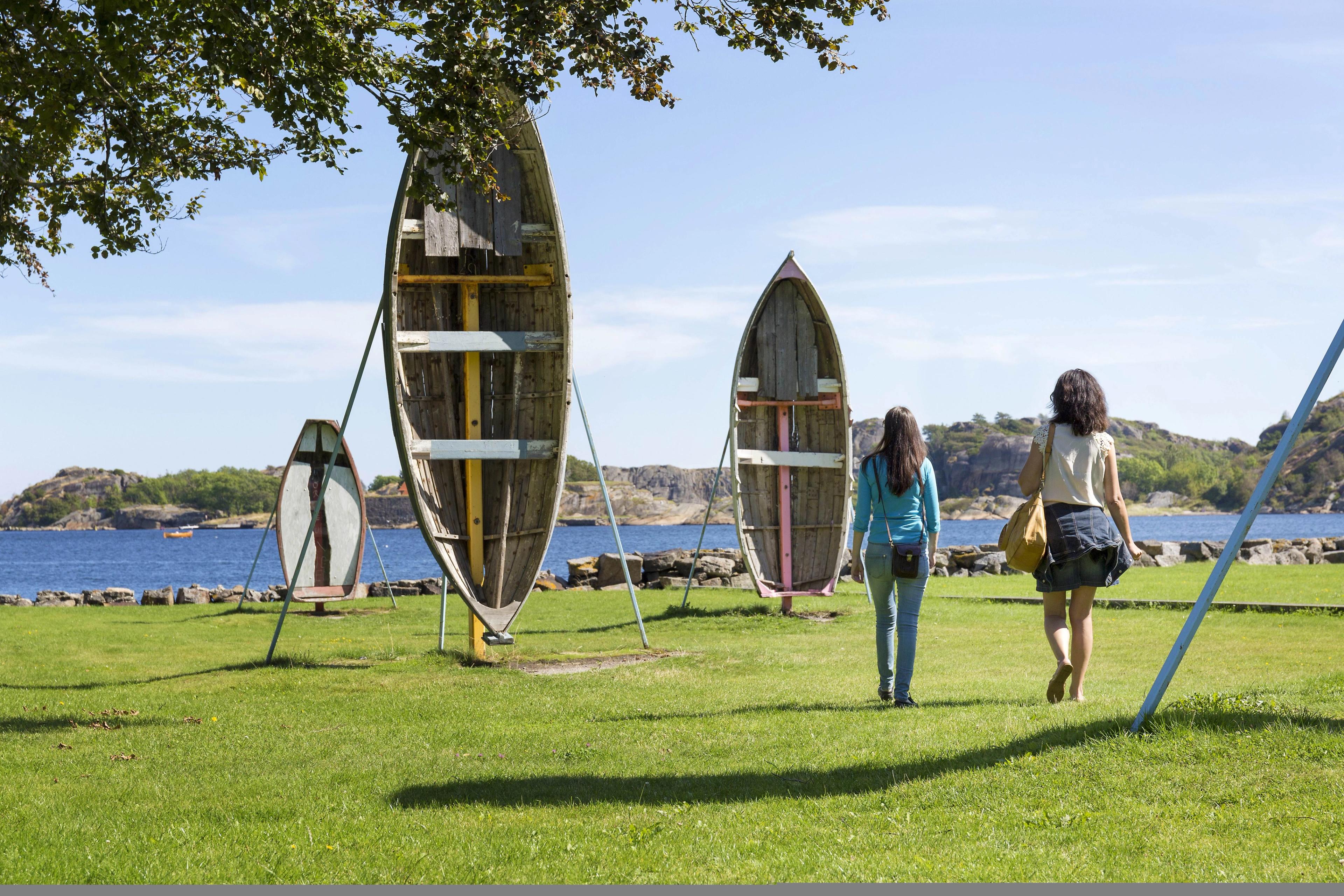 The art installation "Fredsskipene" at Fredriksvern Verft in Stavern