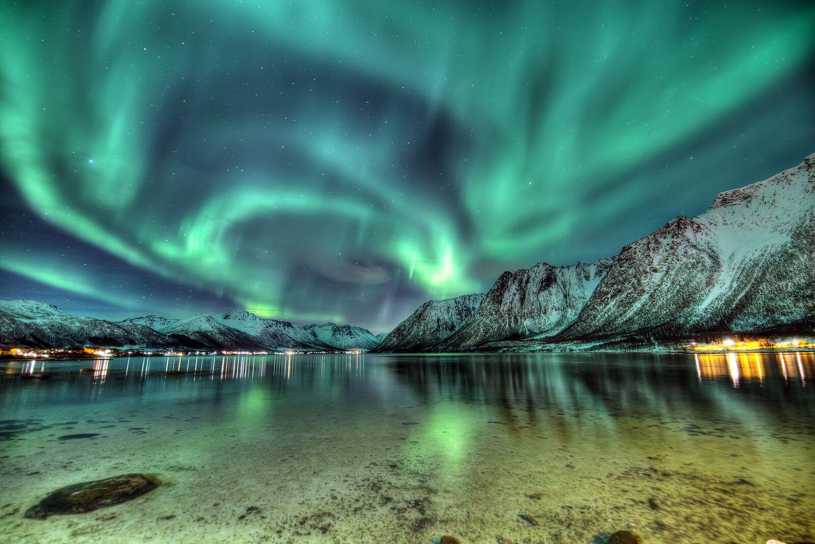 Northern lights over Hognfjorden in Vesterålen