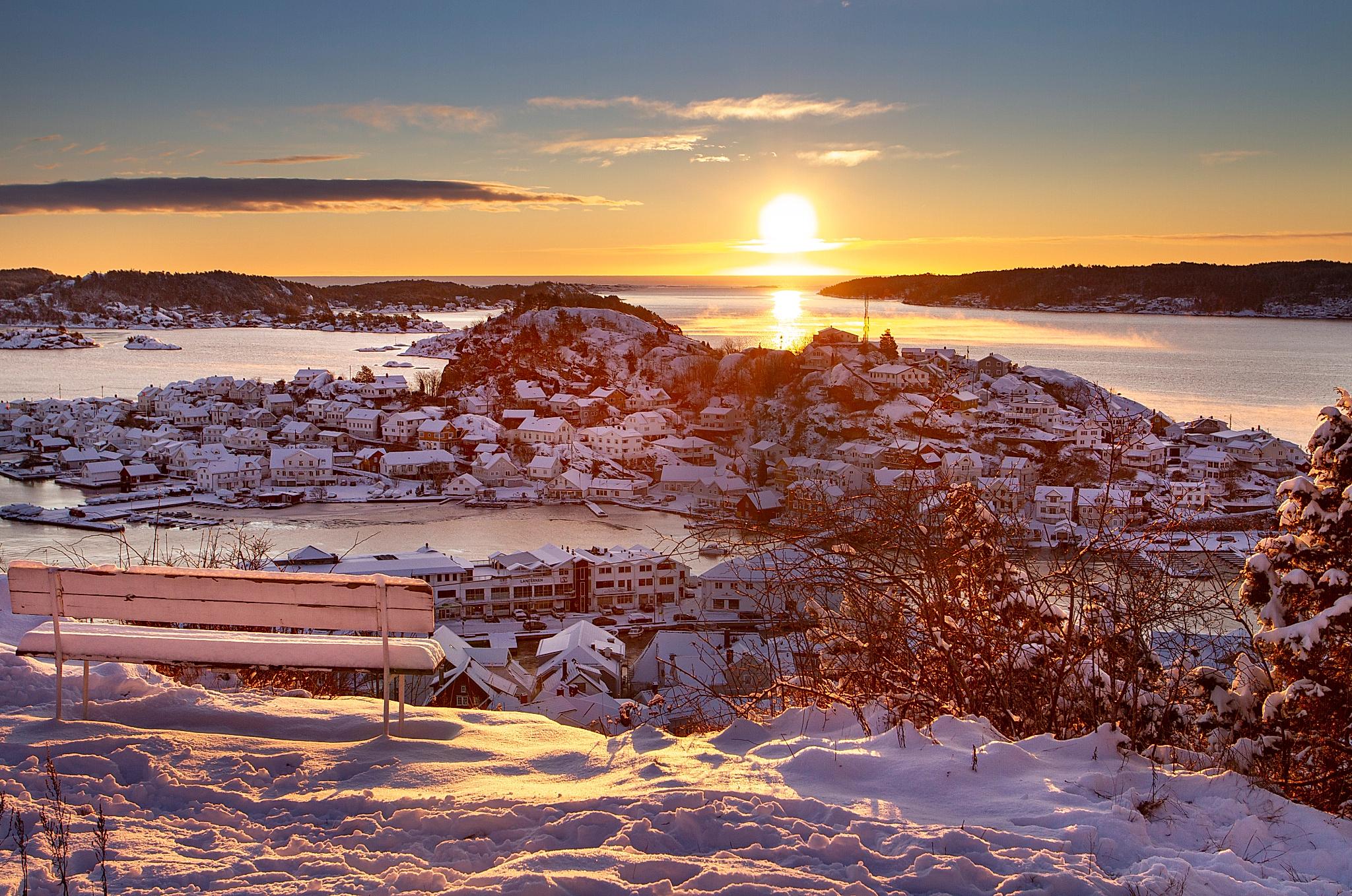 Sunrise seen from the Steinmann viewing point in Kragerø - Eastern Norway