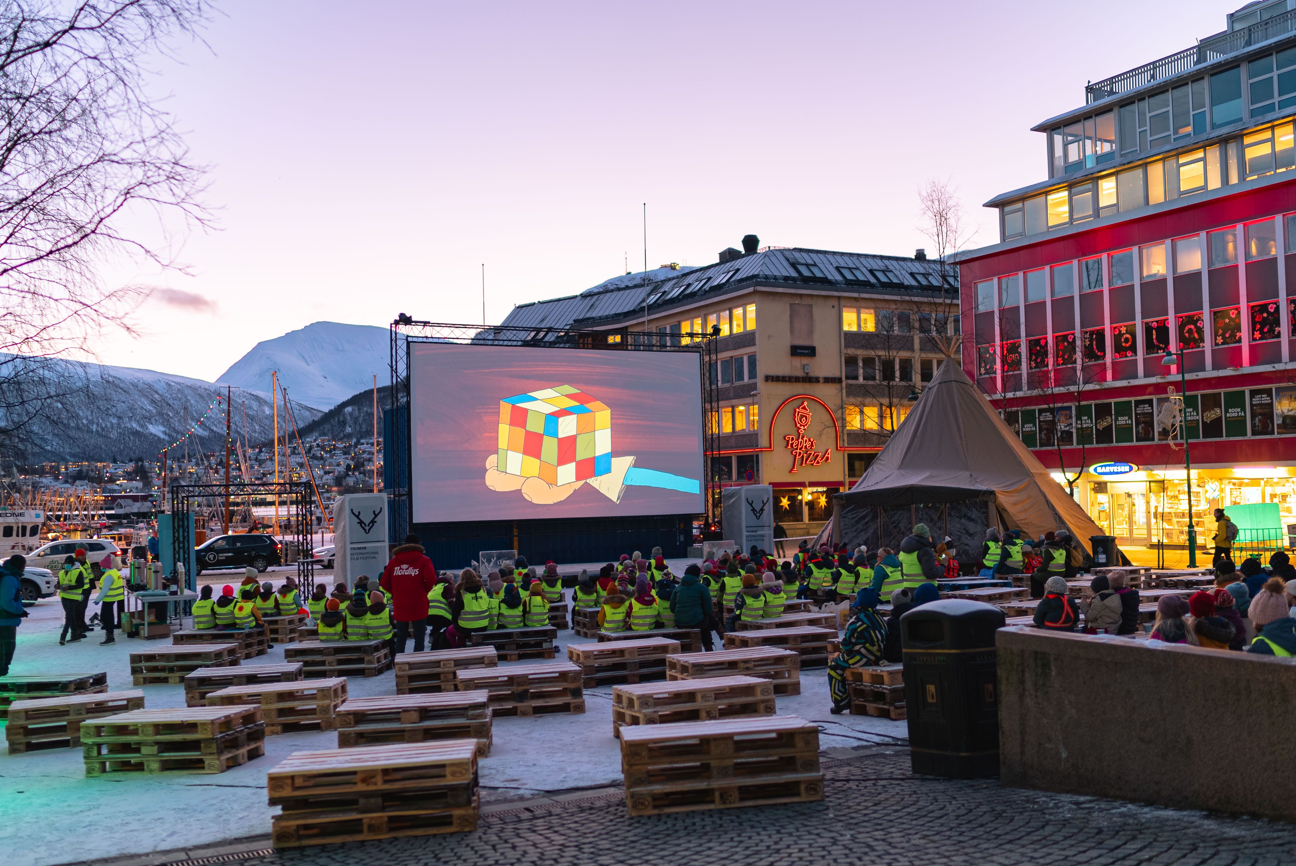 Kids in Tromsø at an outdoor cinema during Tromsø Arctic Film Festival, TIFF