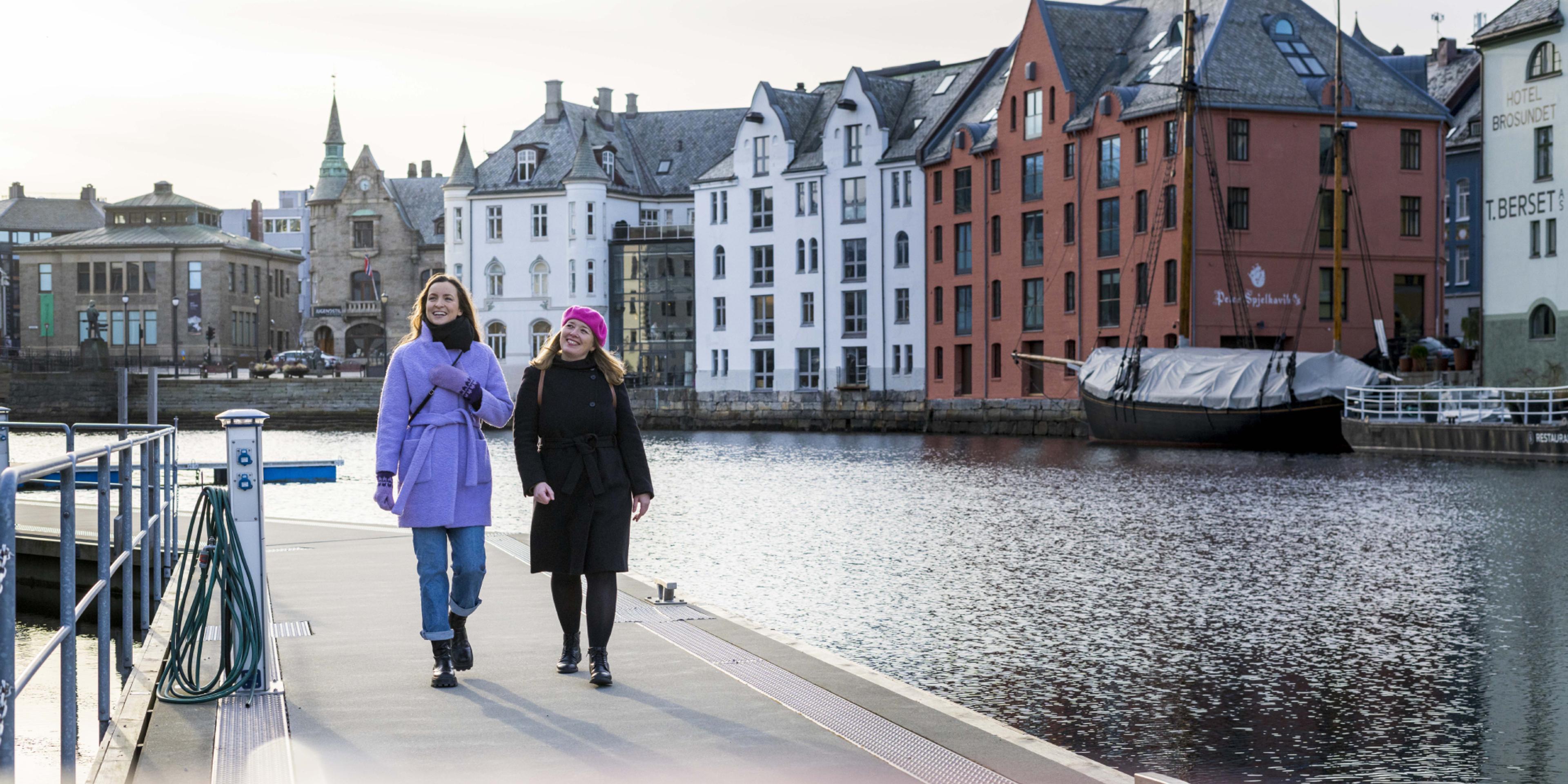 The Brosundet strait, in the art noveau city Ålesund