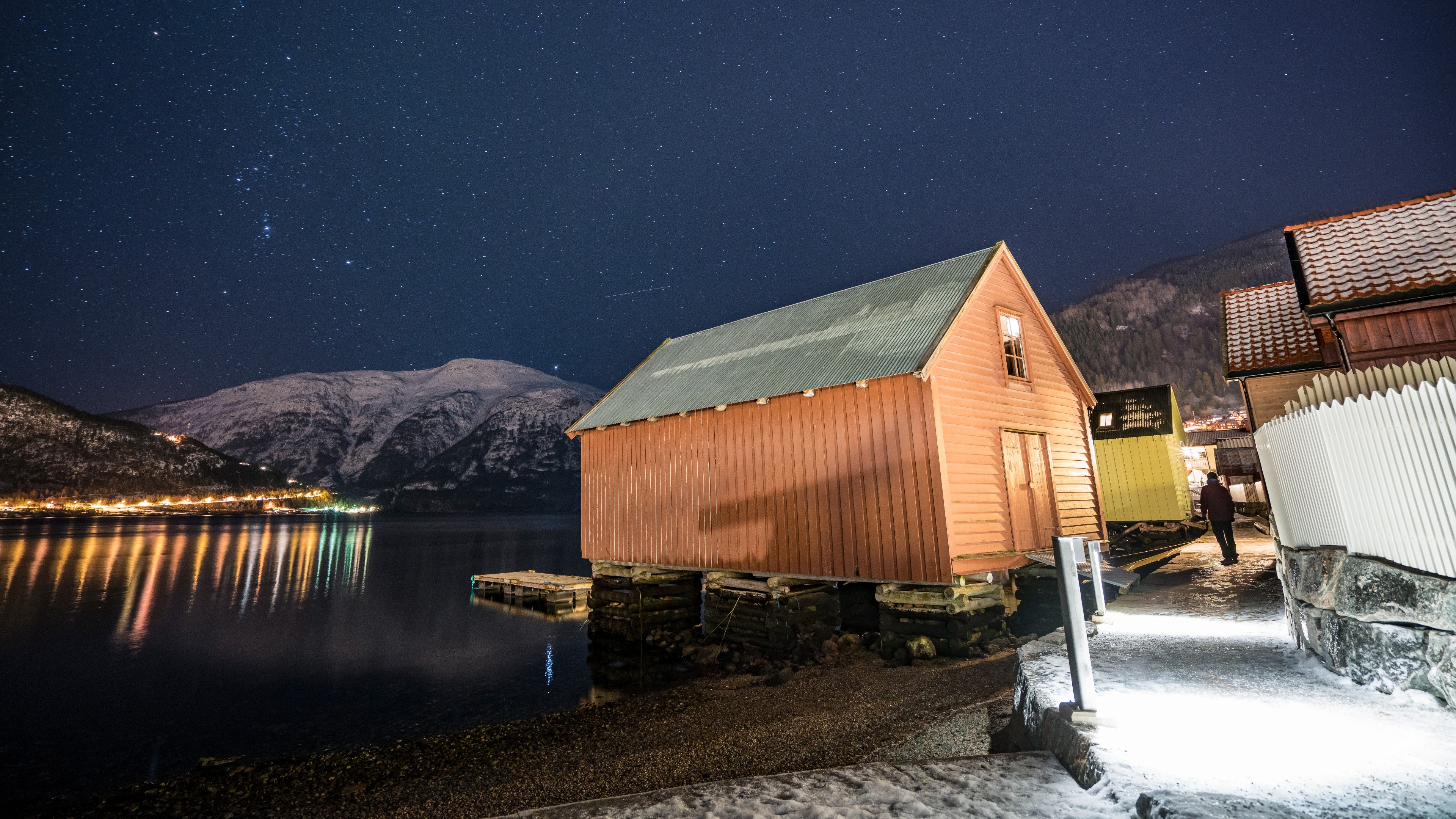 Fjordstien walking path in Sogndalsfjøra