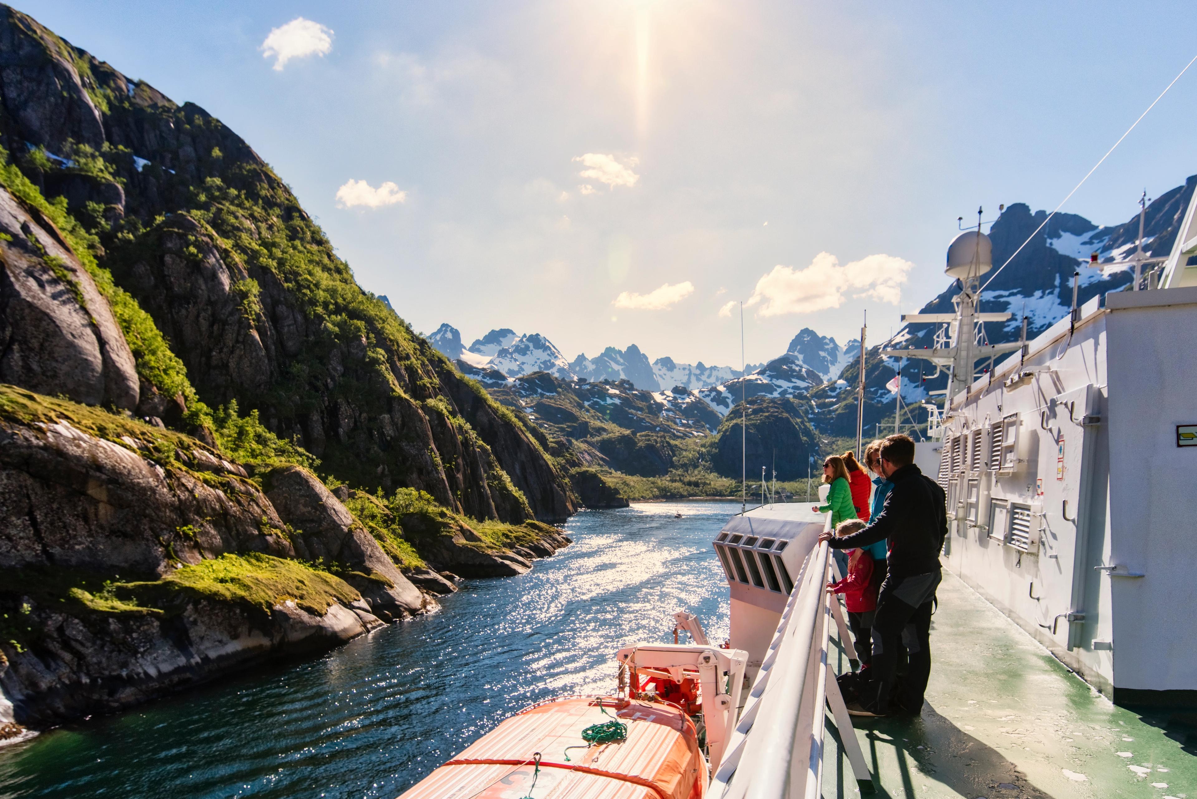 People on the Hurtigruten cruise.
