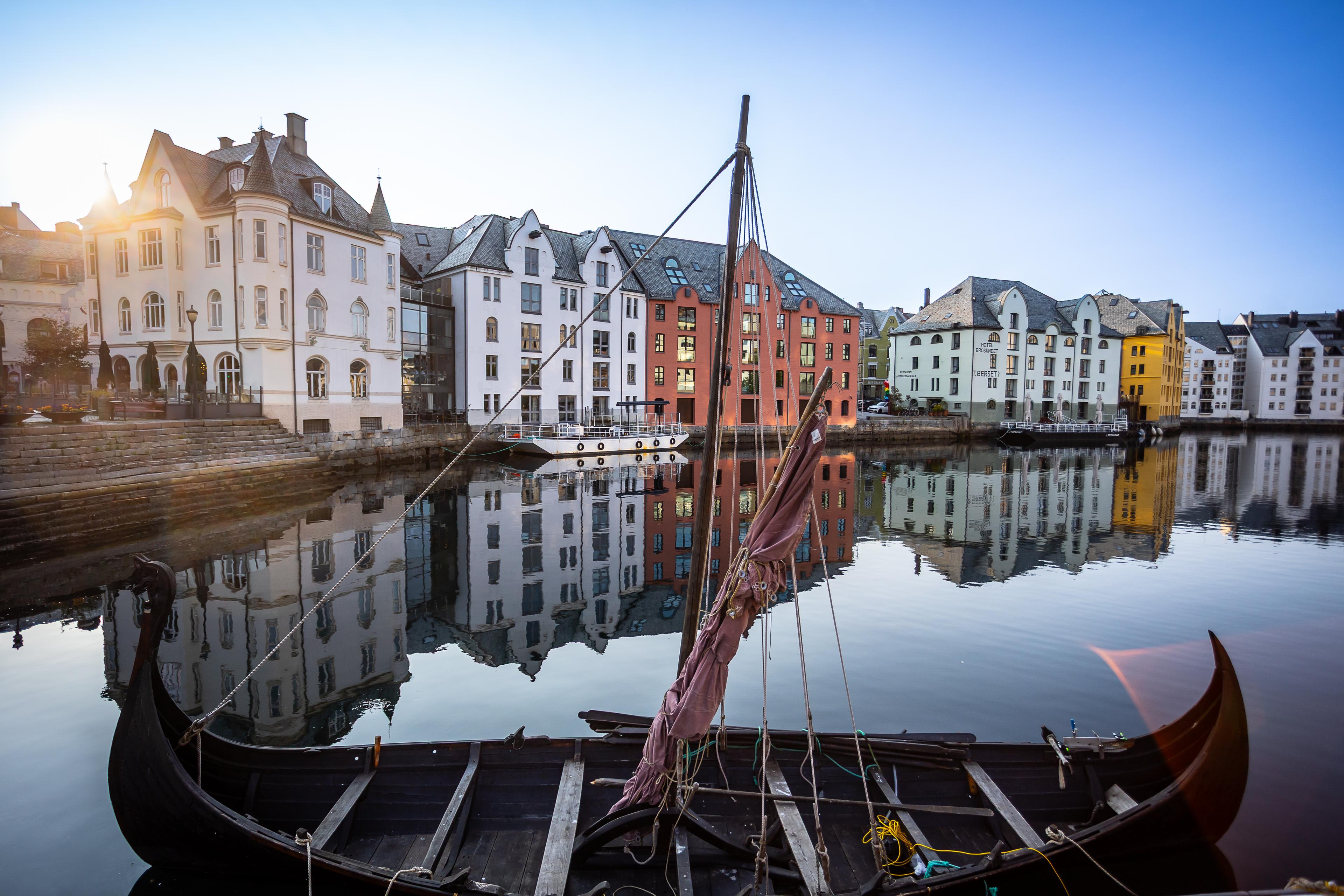 People looking at the northern lights