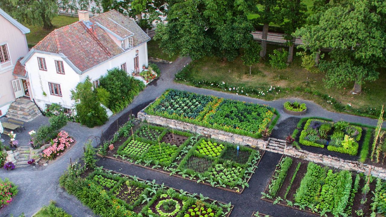 The herb garden at Hovelsrud Farm, by Mjøsa