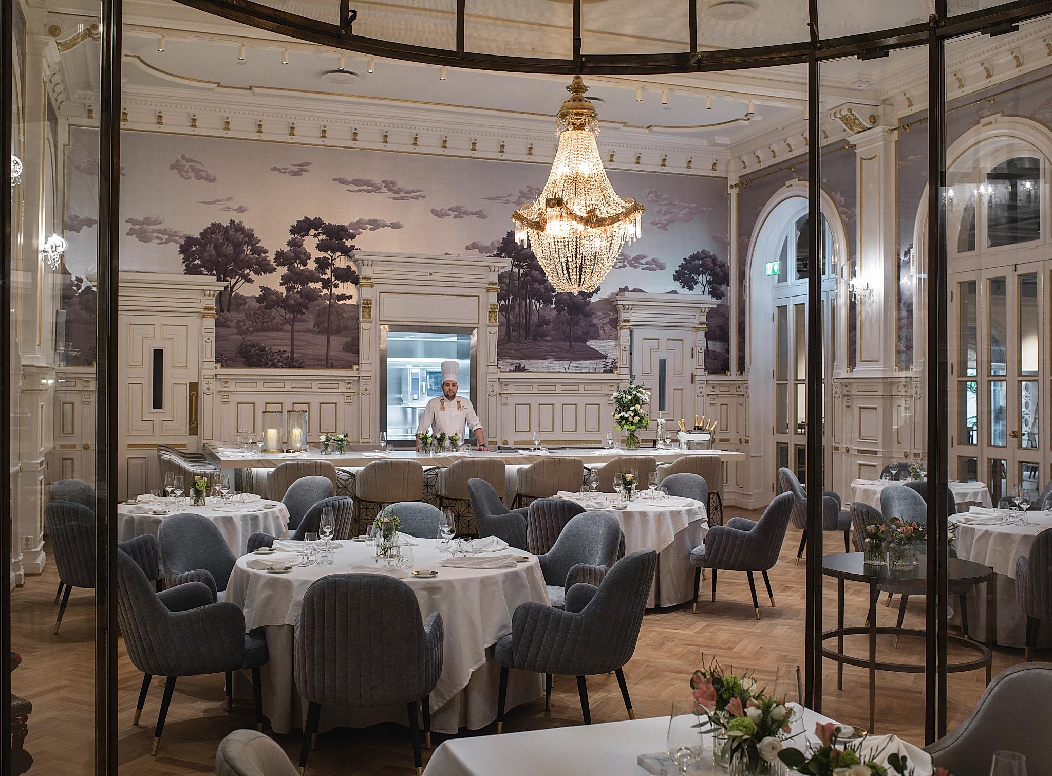 Interiörbild av Speilsalen restaurang på Britannia Hotell i Trondheim, Trøndelag