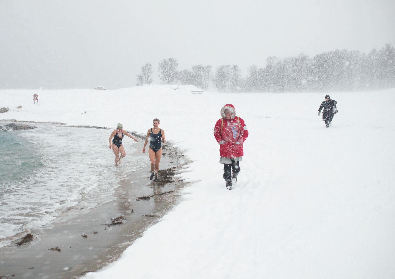 The ice bathing club, Ishud, takes a bath in Telegrafbukta every Friday all year around