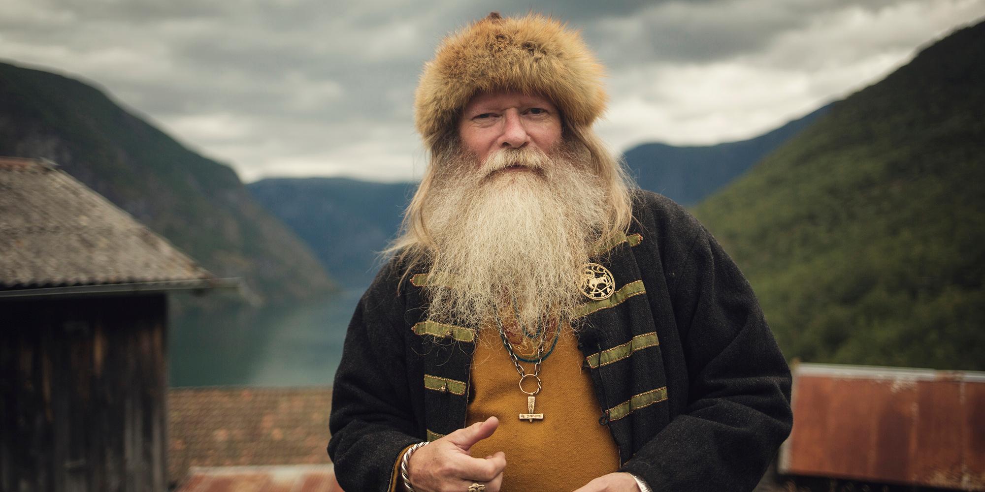 Olafr Reydarsson, the chieftain of the Gudvangen Viking town of Njardarheimr