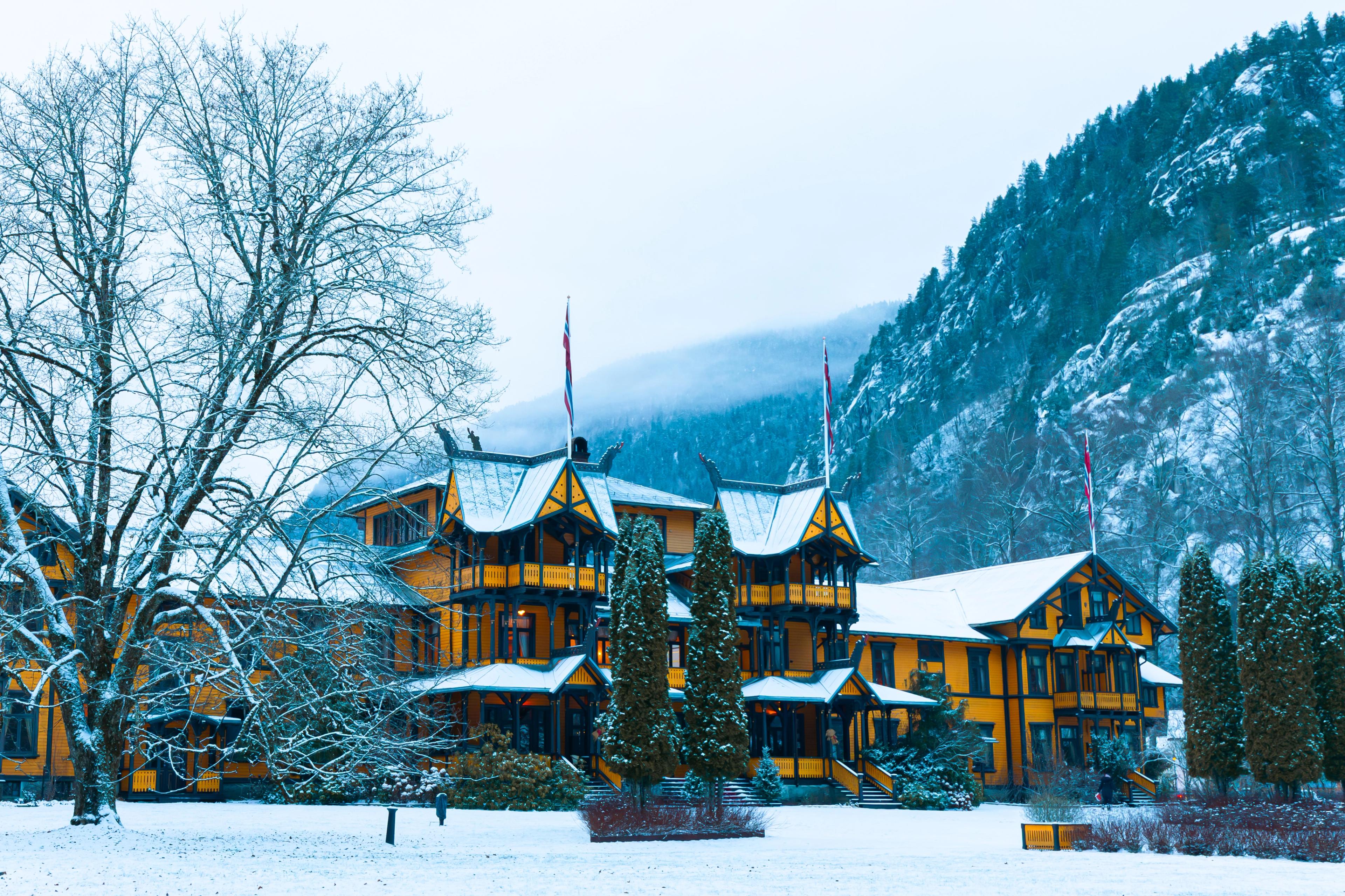 The historic hotel Dalen in winter