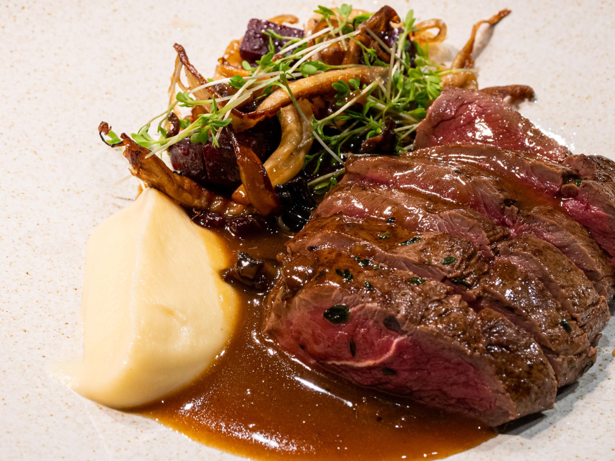 Reindeer meal at Mathallen