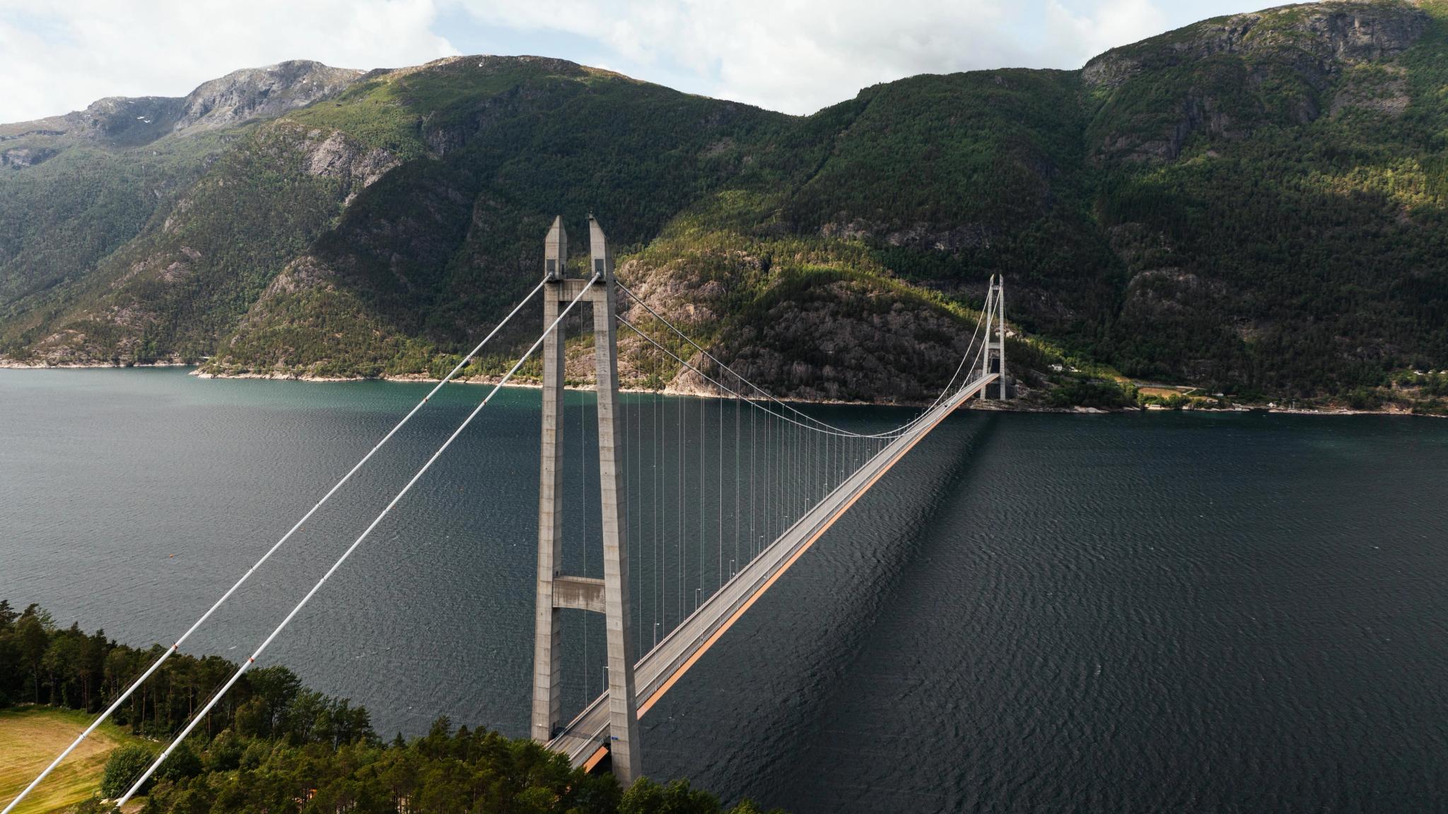 A large hanging bridge for cars