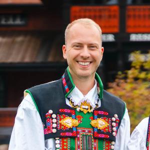 Silversmith Jørund Rysstad in Setesdalsbunad
