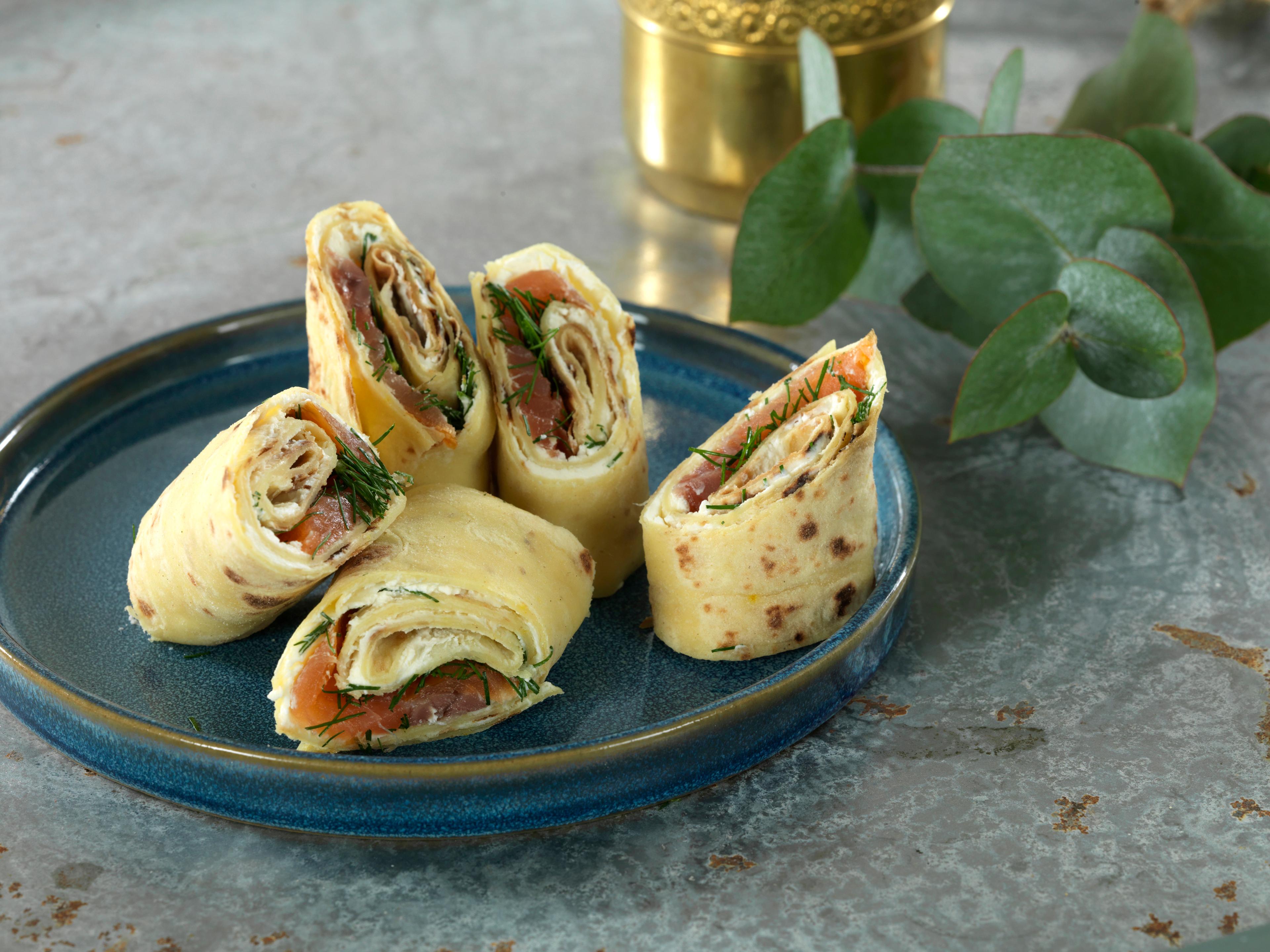 Lefse rolls with smoked salmon